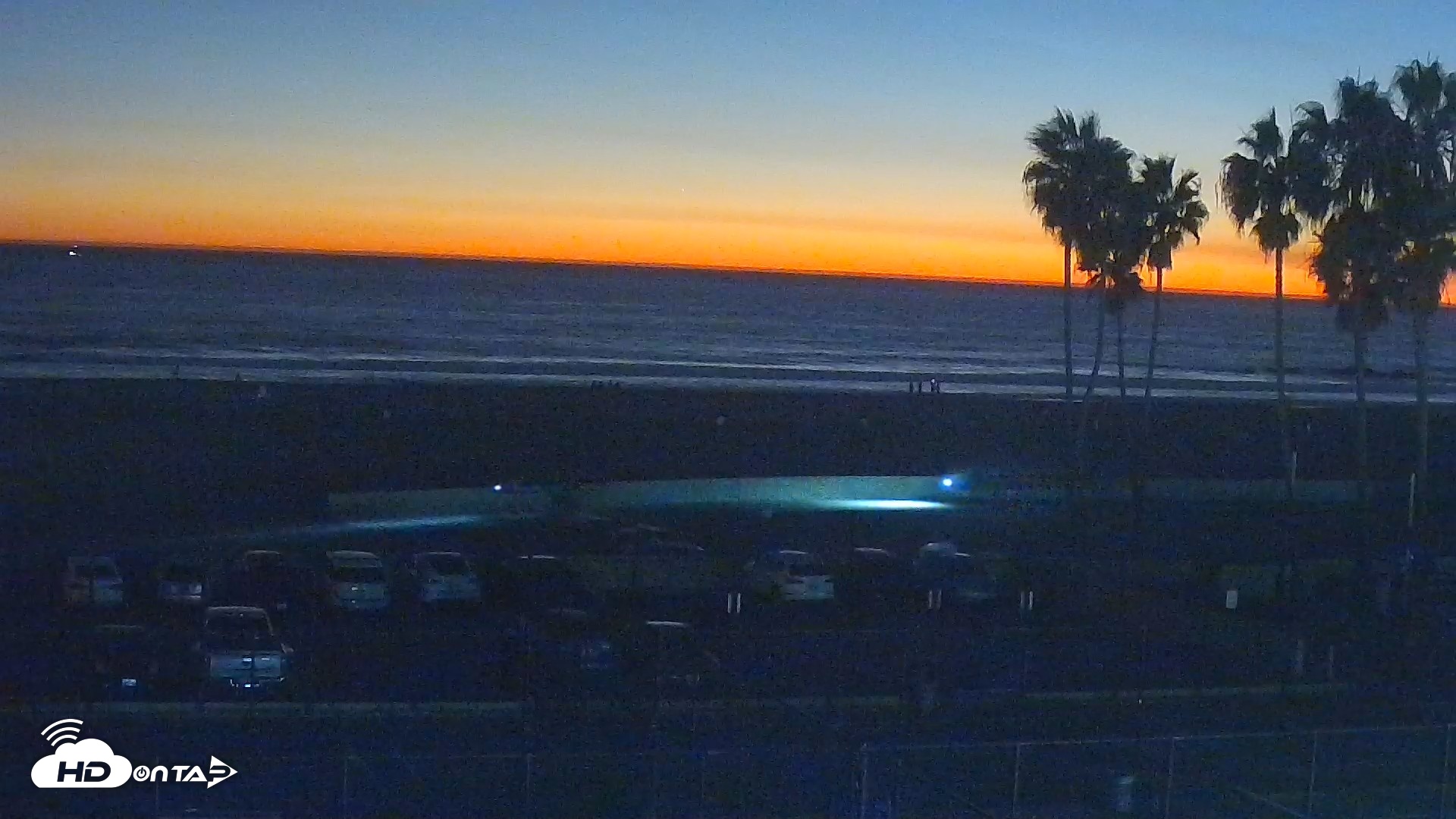 Snapshot of Venice Beach Wide View Live Webcam taken Oct 4, 2026, 7:20pm PDT