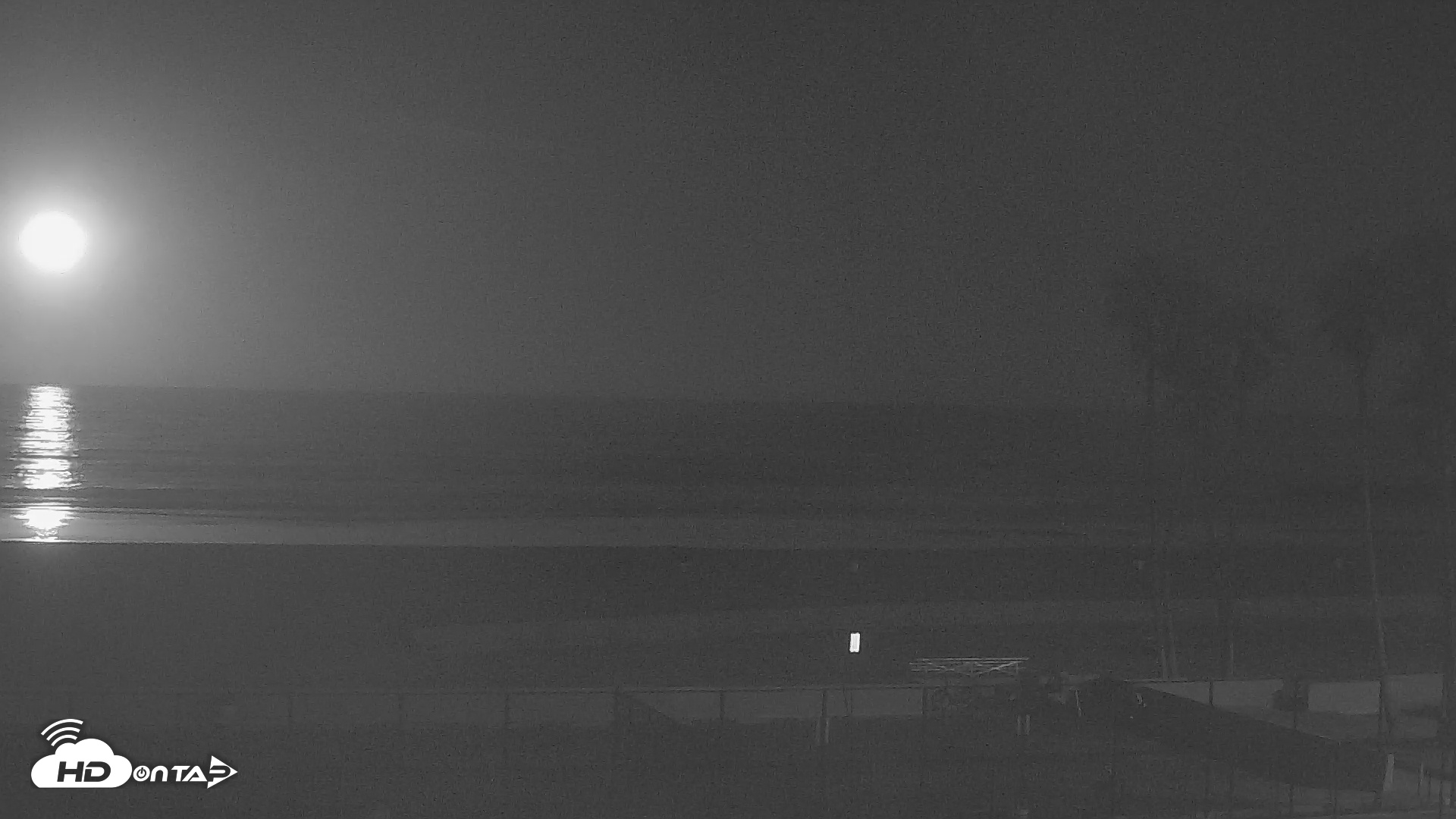 Snapshot of Venice Beach Wide View Live Webcam taken Jul 10, 2025, 4:59am PDT