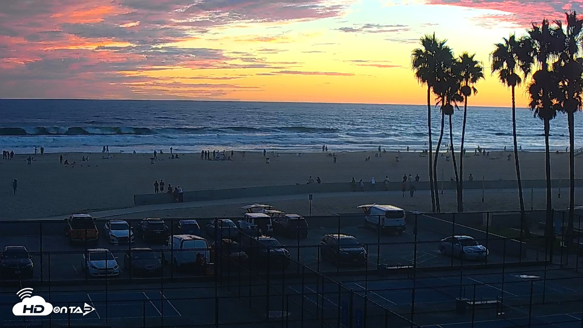 Snapshot of Venice Beach Wide View Live Webcam taken Sep 7, 2026, 7:23pm PDT