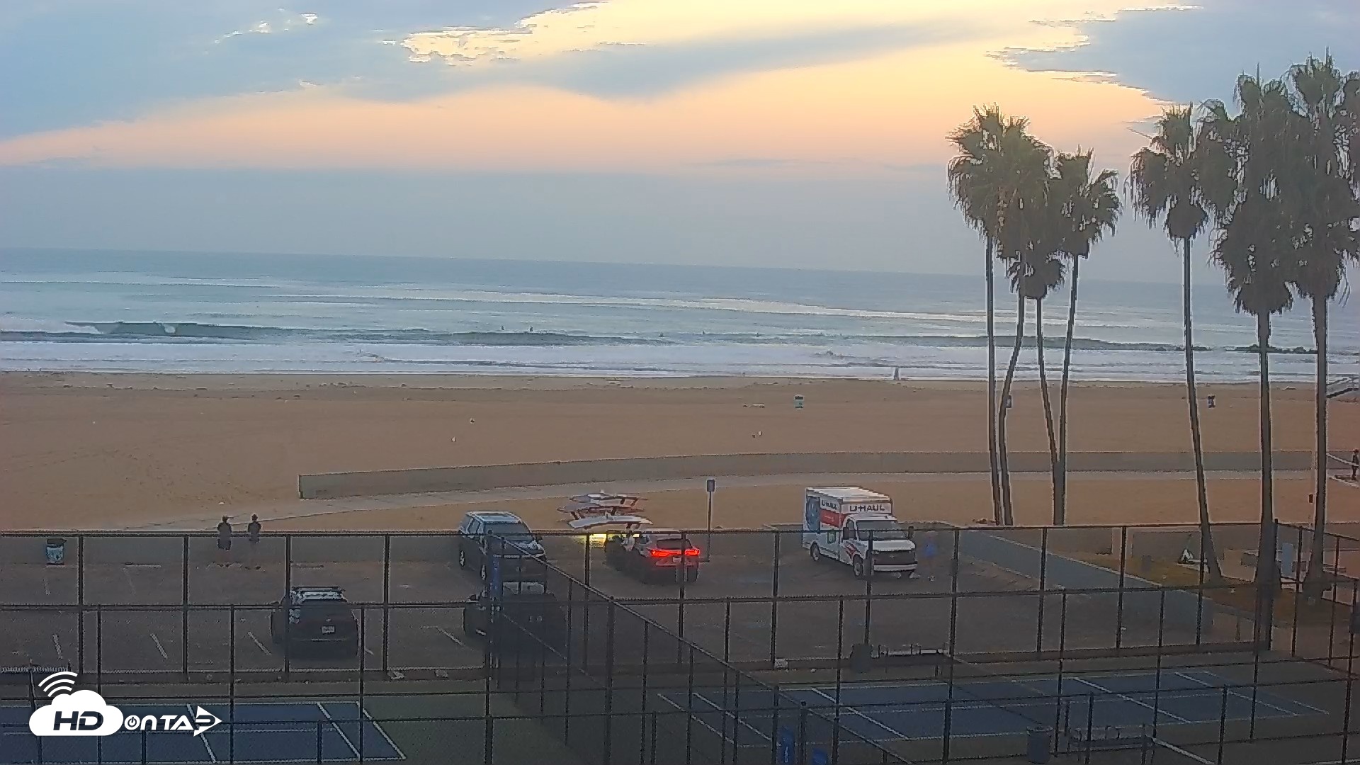 Snapshot of Venice Beach Wide View Live Webcam taken Oct 10, 2026, 7:00am PDT
