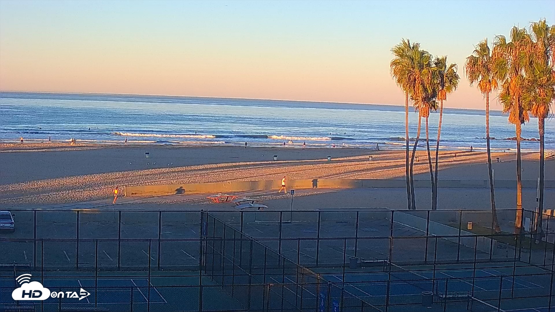 Snapshot of Venice Beach Wide View Live Webcam taken Oct 4, 2026, 7:10am PDT