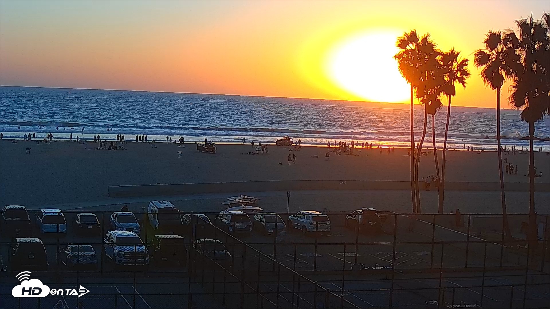 Snapshot of Venice Beach Wide View Live Webcam taken Oct 18, 2026, 6:10pm PDT