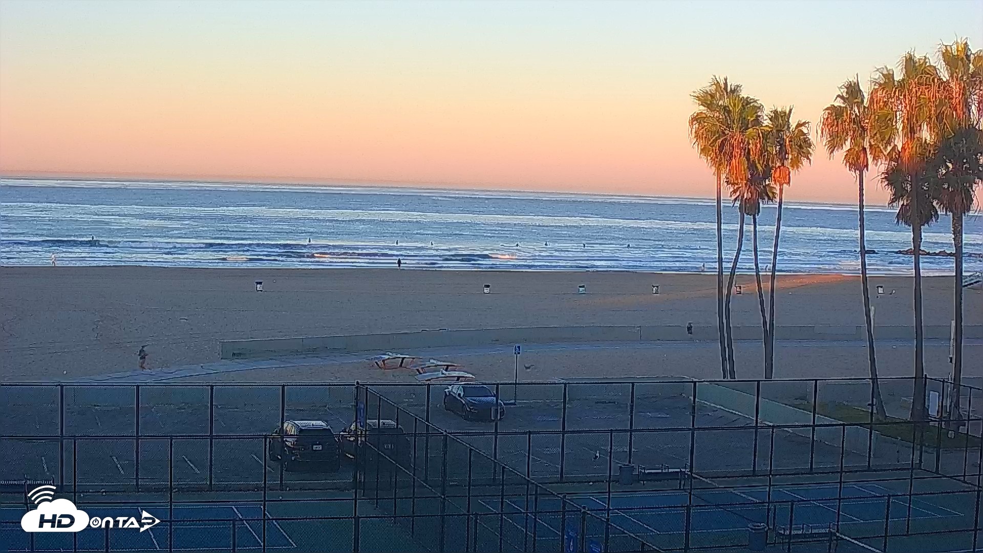 Snapshot of Venice Beach Wide View Live Webcam taken Oct 3, 2026, 7:02am PDT