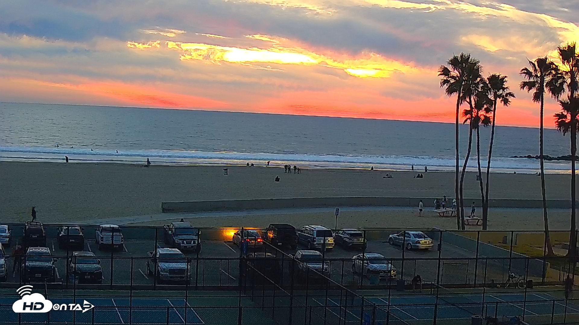 Snapshot of Venice Beach Wide View Live Webcam taken Jan 25, 2026, 5:35pm PST