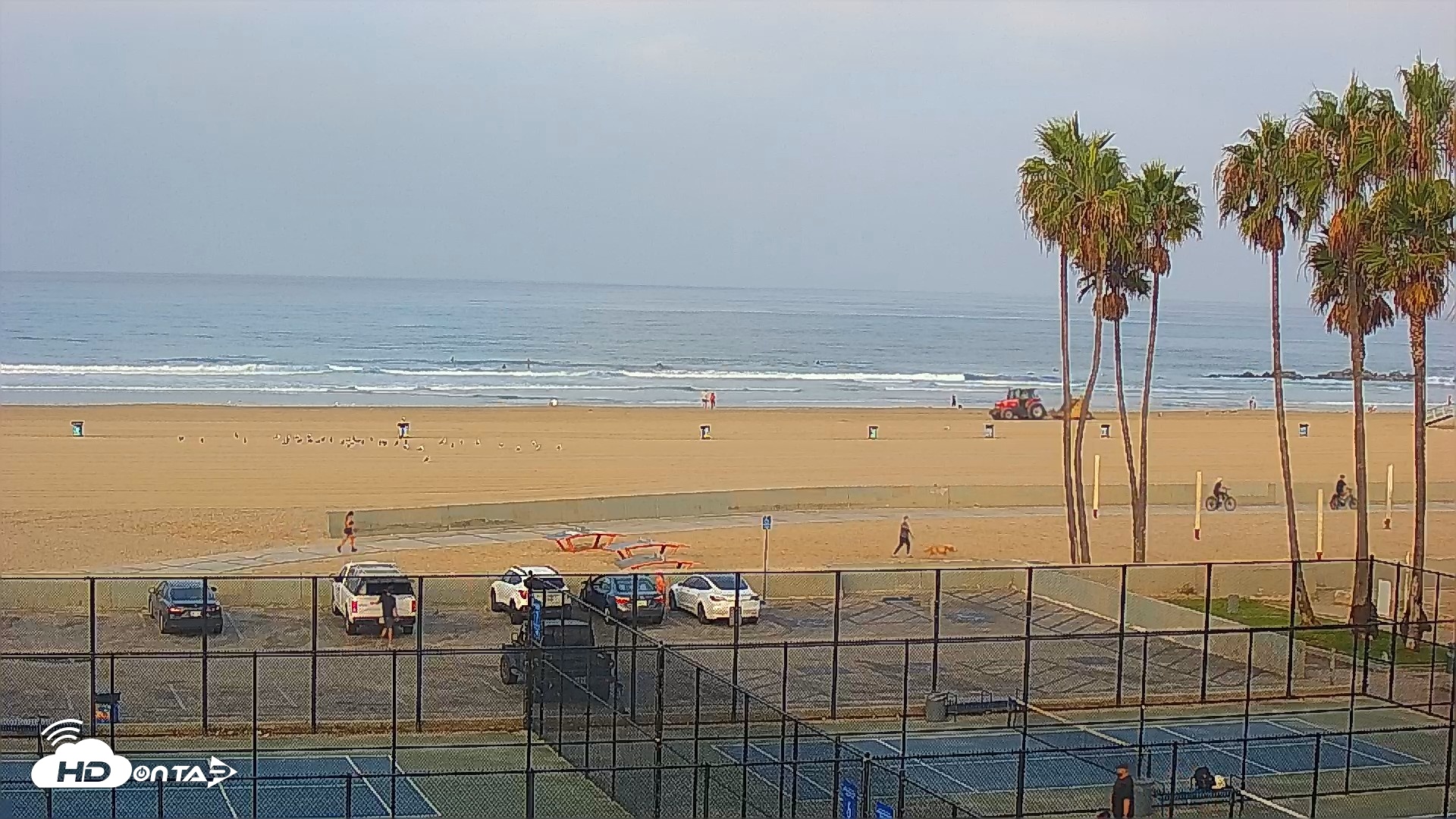 Snapshot of Venice Beach Wide View Live Webcam taken Sep 12, 2026, 7:23am PDT