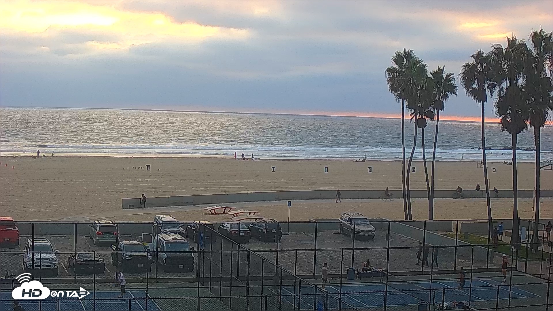 Snapshot of Venice Beach Wide View Live Webcam taken Sep 24, 2026, 6:30pm PDT