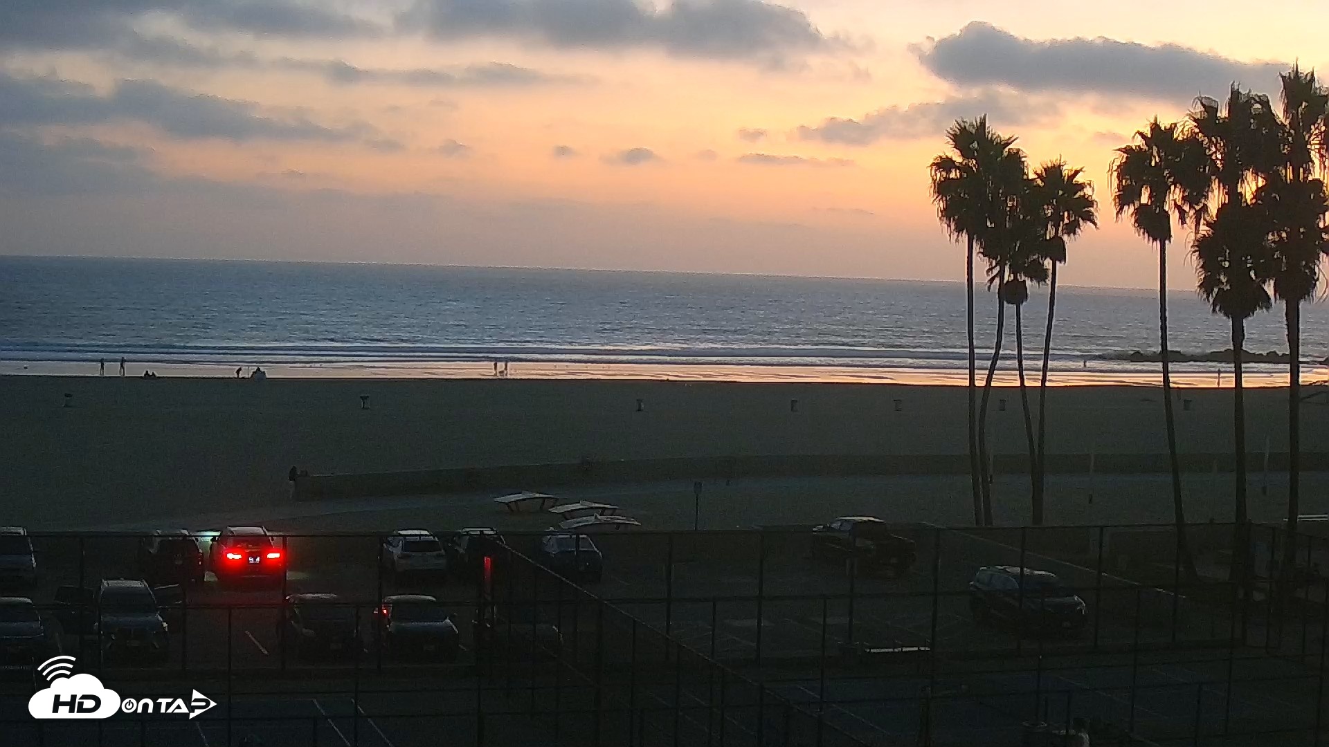 Snapshot of Venice Beach Wide View Live Webcam taken Sep 14, 2026, 7:29pm PDT