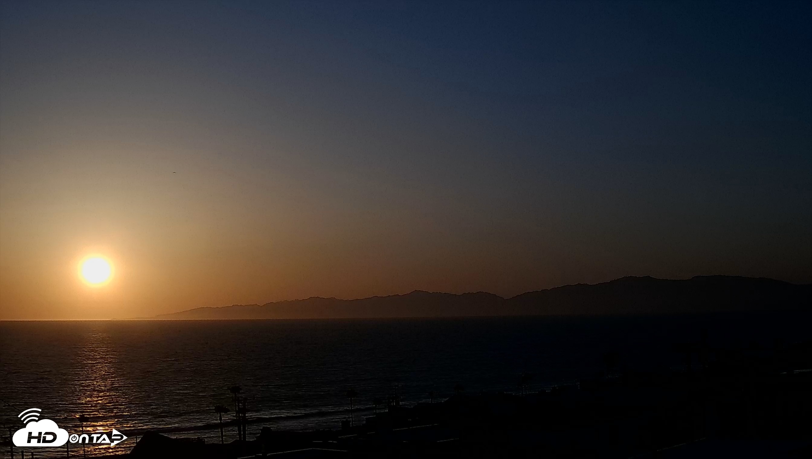 Snapshot of Santa Monica Bay Live Webcam taken Apr 28, 2026, 7:22pm PDT