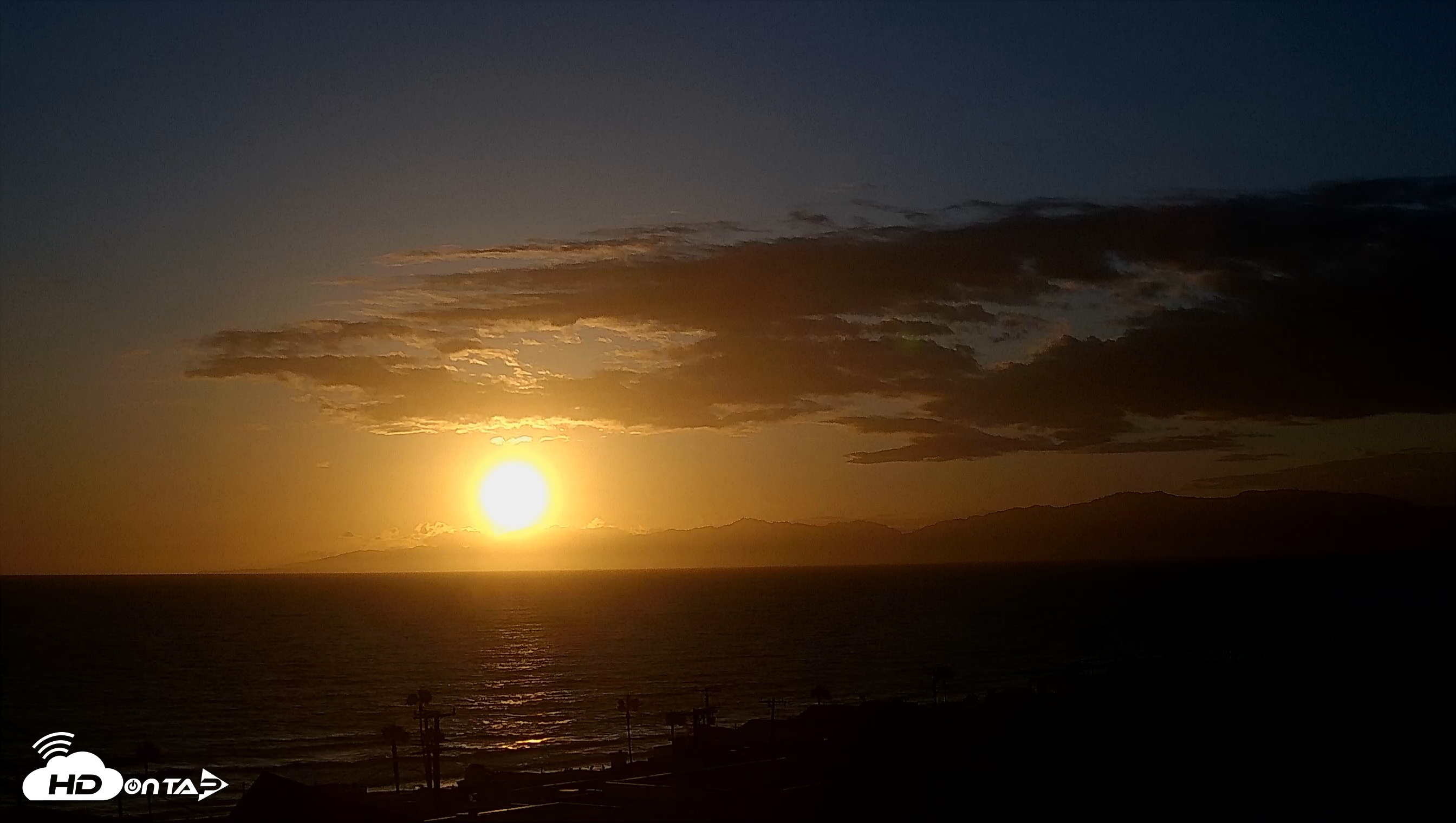 Snapshot of Santa Monica Bay Live Webcam taken May 27, 2026, 7:45pm PDT