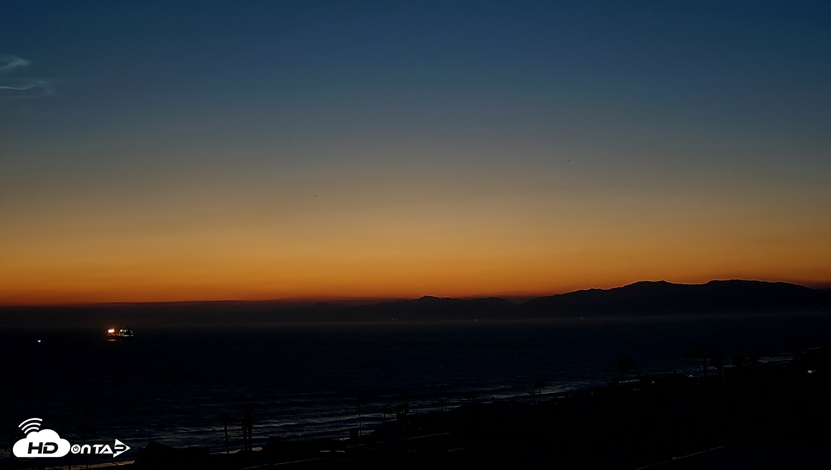 Snapshot of Santa Monica Bay Live Webcam taken May 19, 2026, 8:18pm PDT