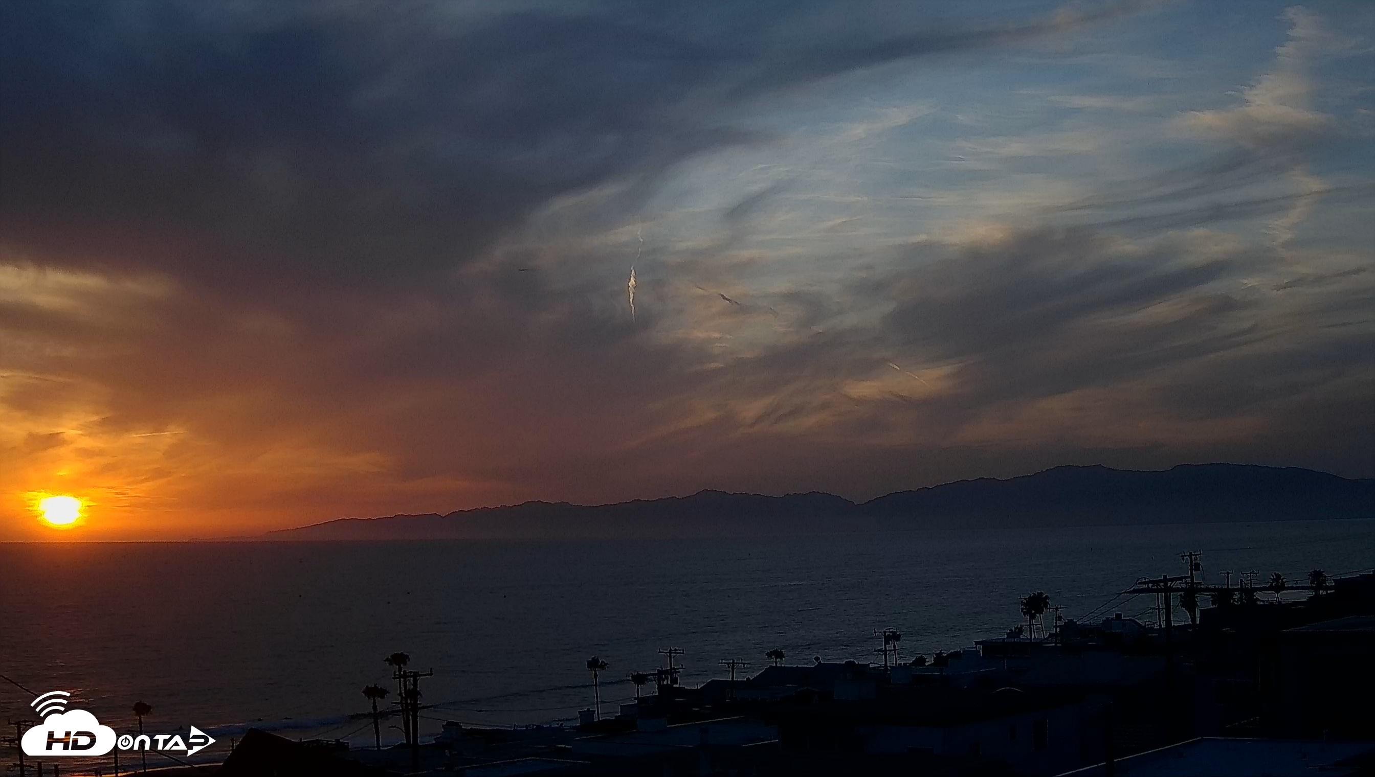 Snapshot of Santa Monica Bay Live Webcam taken Apr 18, 2026, 7:23pm PDT
