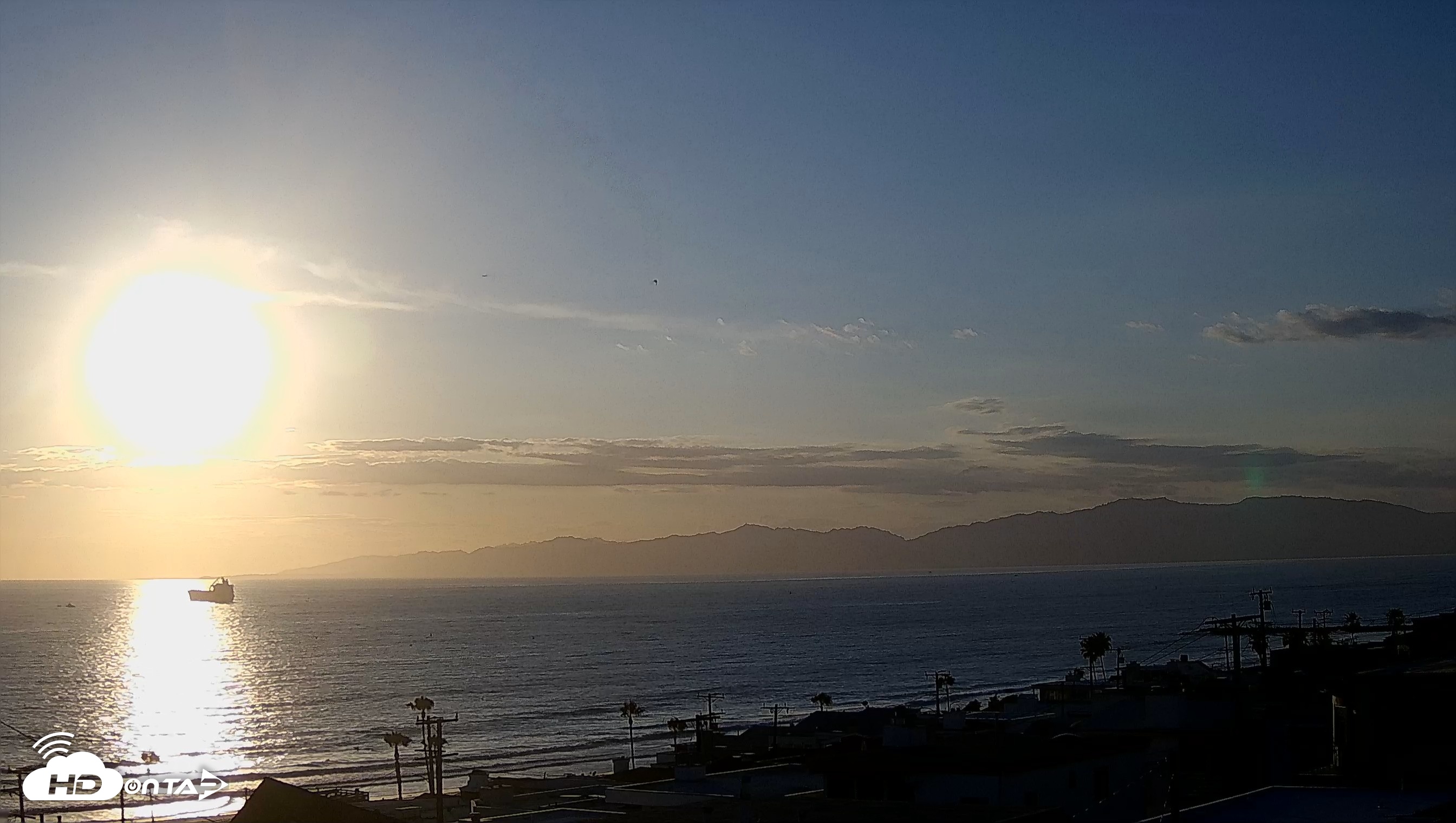 Snapshot of Santa Monica Bay Live Webcam taken May 5, 2026, 7:10pm PDT