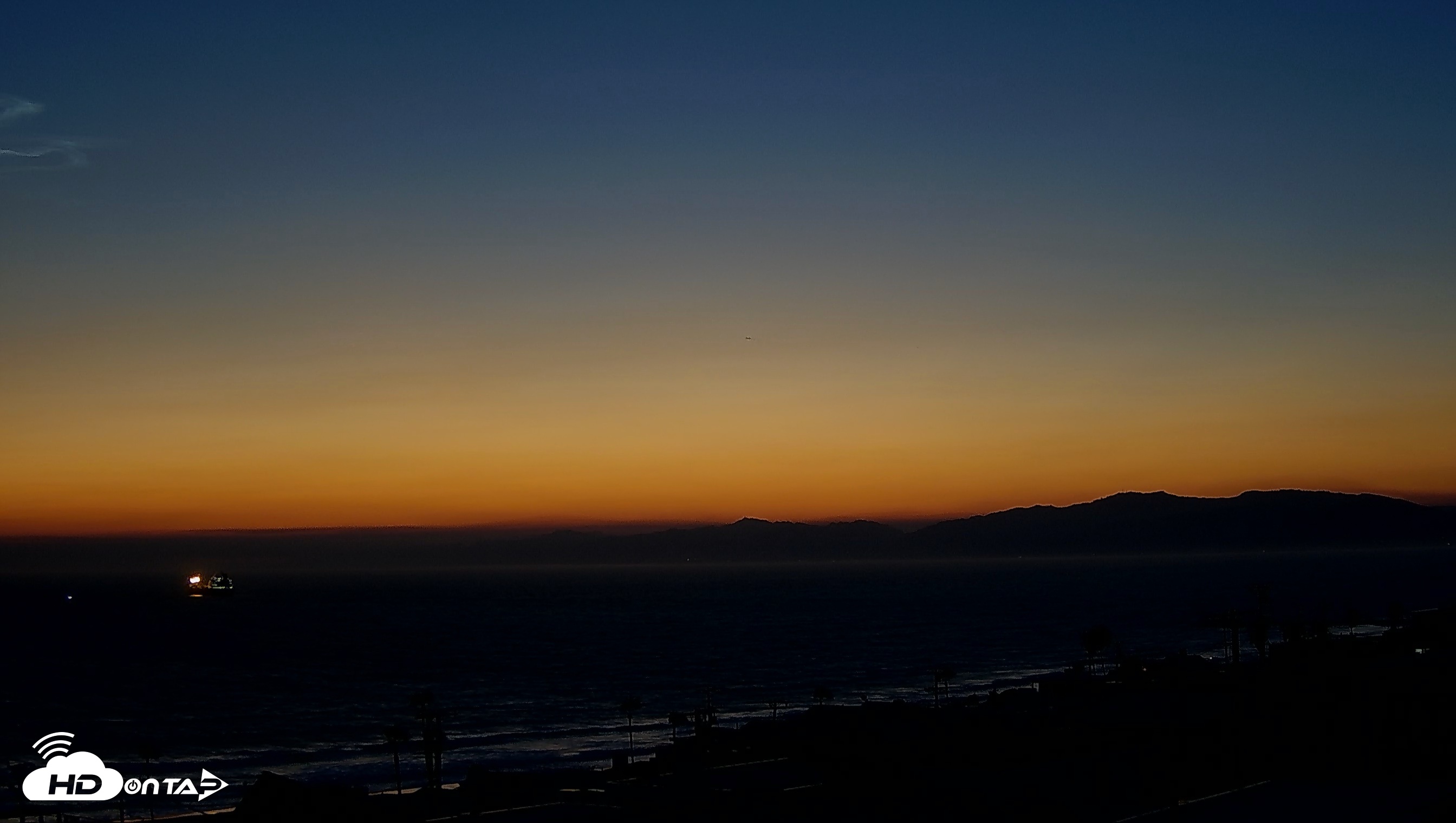 Snapshot of Santa Monica Bay Live Webcam taken May 19, 2026, 8:17pm PDT