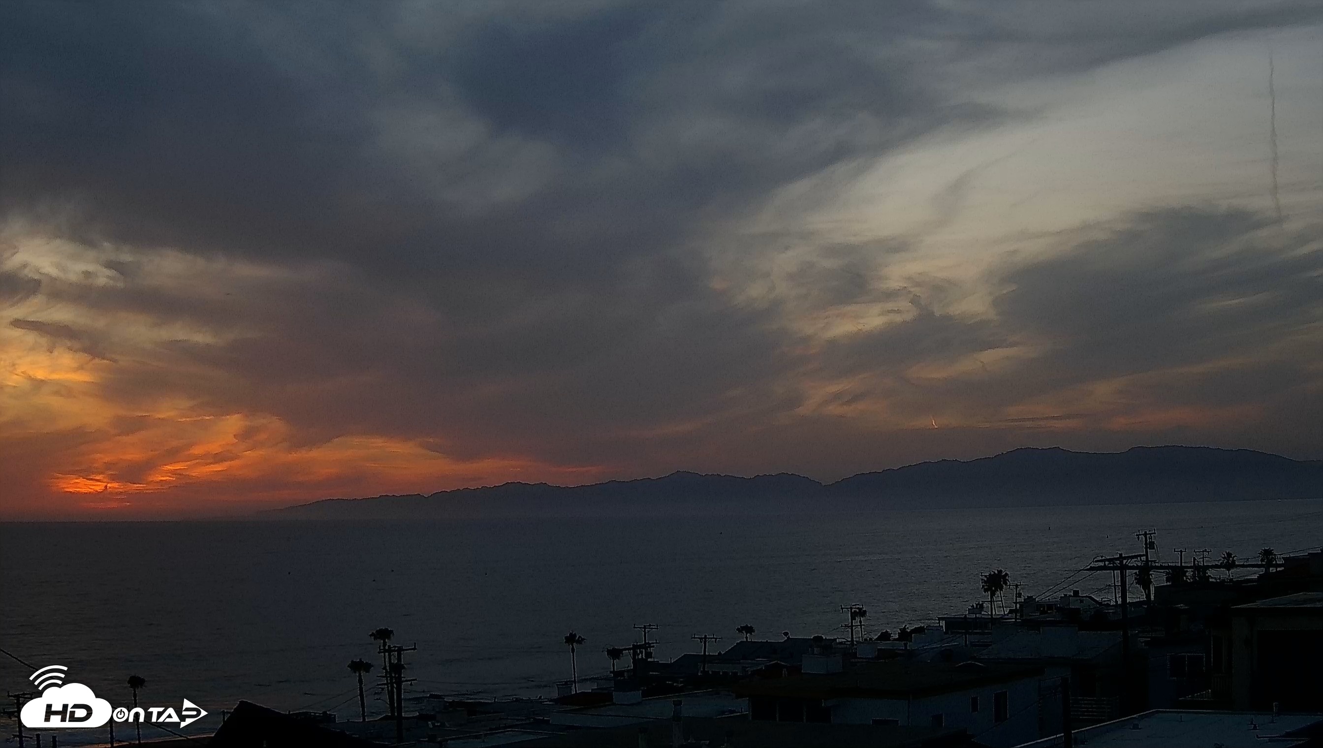 Snapshot of Santa Monica Bay Live Webcam taken Apr 18, 2026, 7:32pm PDT