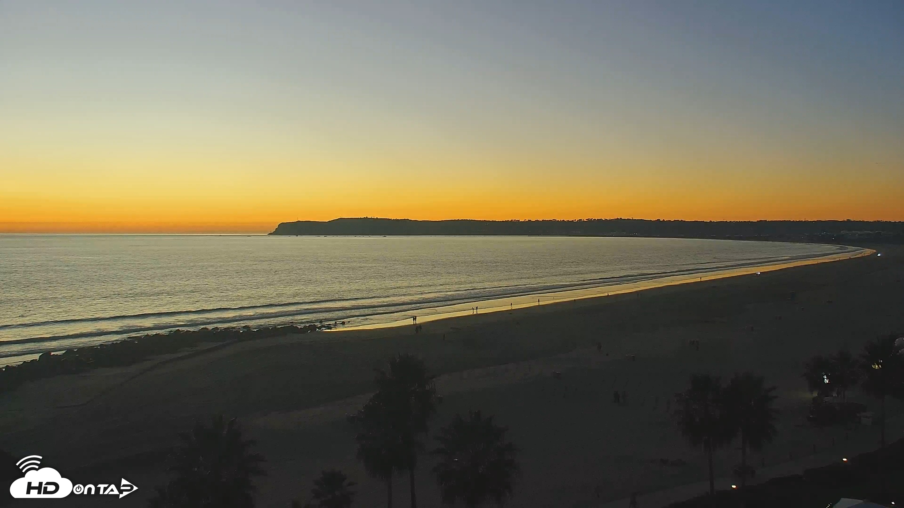 Snapshot of Hotel Del Coronado 4K Roaming Live Cam taken Dec 10, 2025, 4:58pm PST