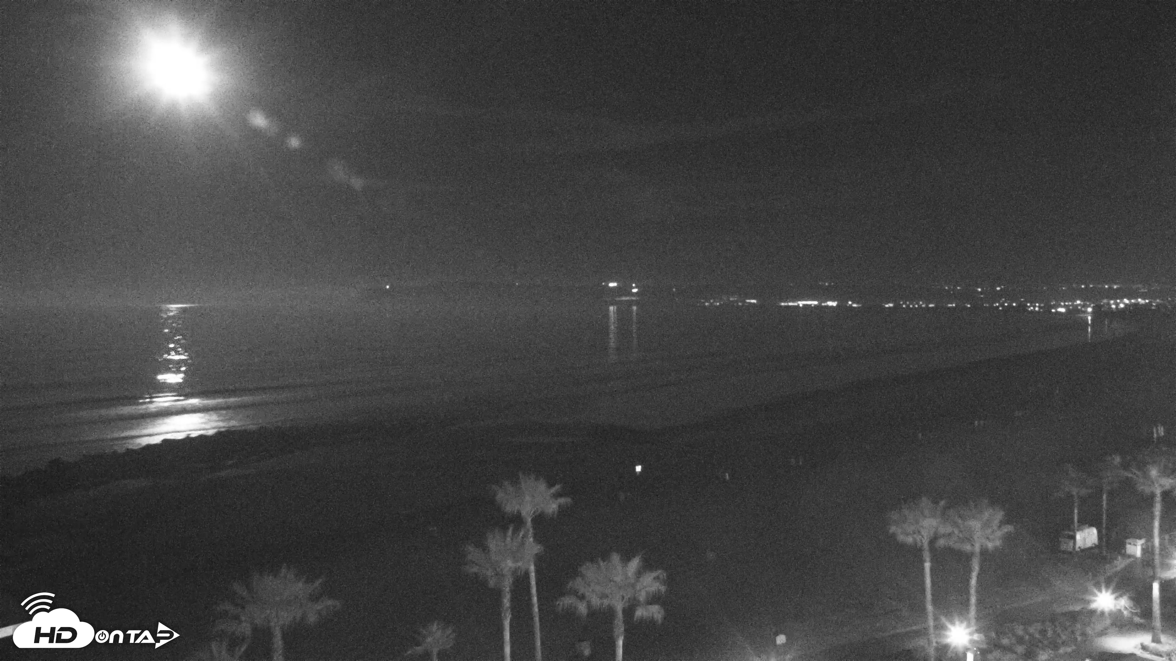 Snapshot of Hotel Del Coronado 4K Roaming Live Cam taken May 10, 2025, 3:31am PDT