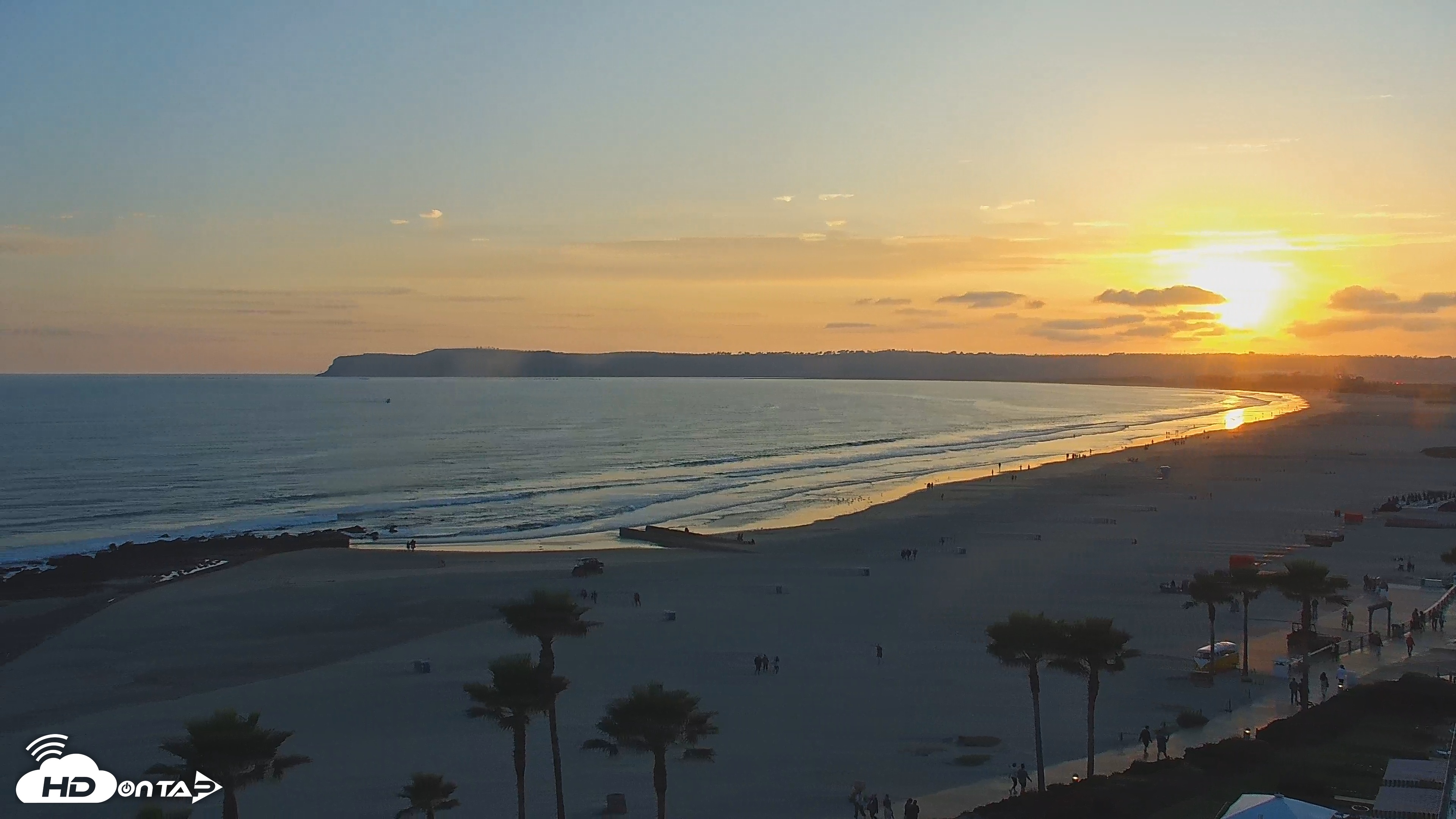Snapshot of Hotel Del Coronado 4K Roaming Live Cam taken May 29, 2025, 7:35pm PDT