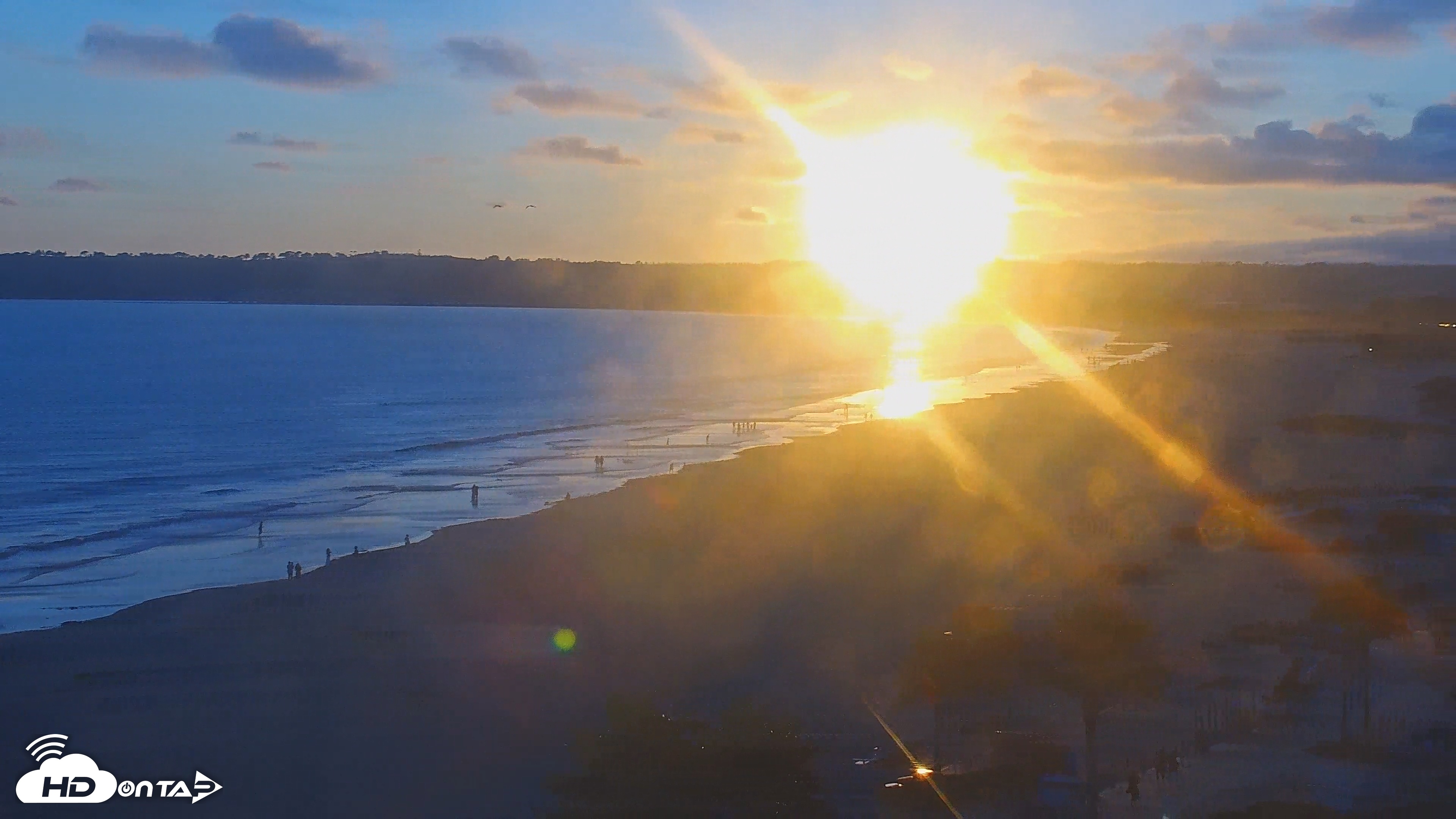 Snapshot of Hotel Del Coronado 4K Roaming Live Cam taken Jul 22, 2025, 7:43pm PDT