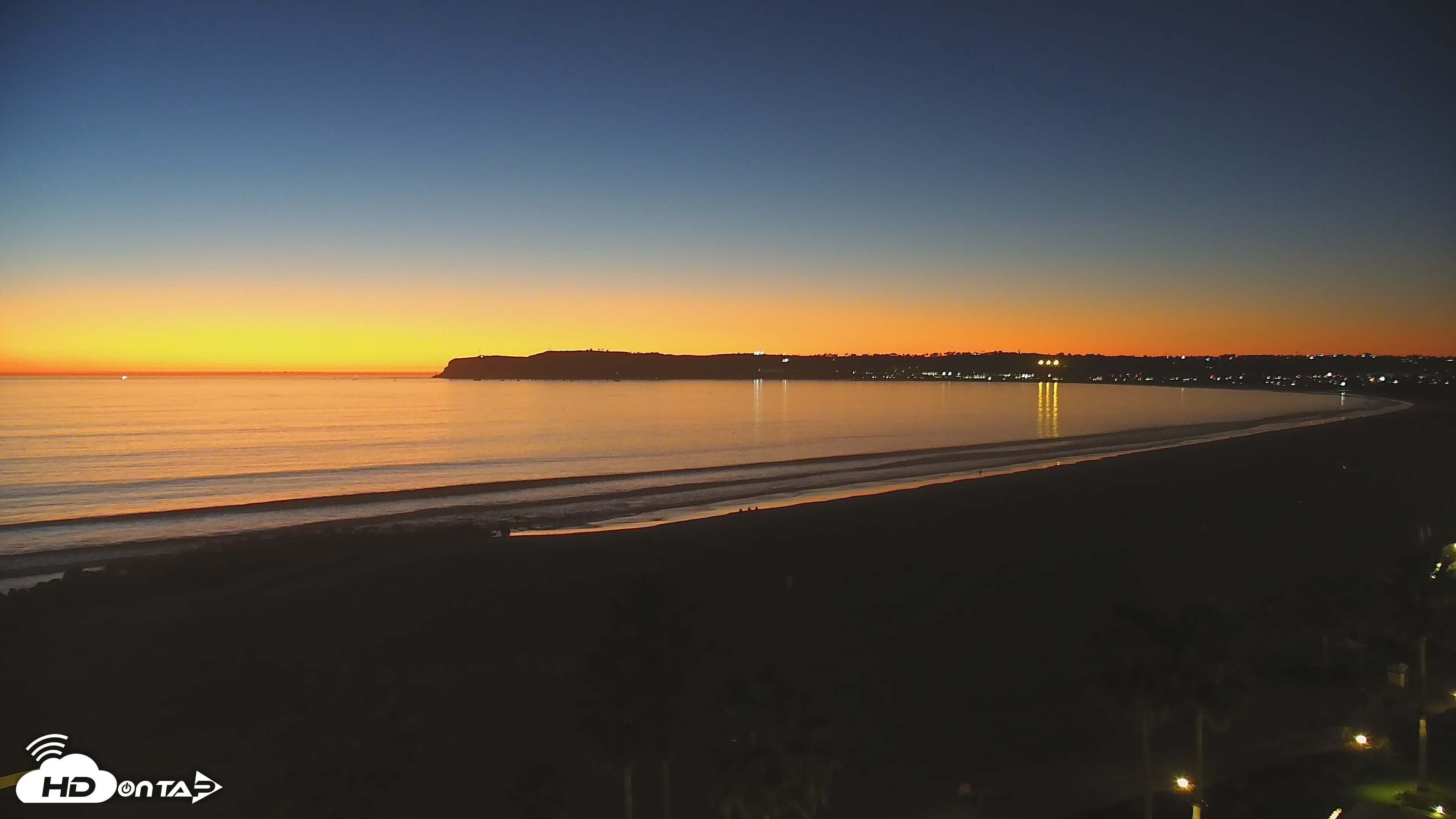 Snapshot of Hotel Del Coronado 4K Roaming Live Cam taken Dec 11, 2025, 5:23pm PST