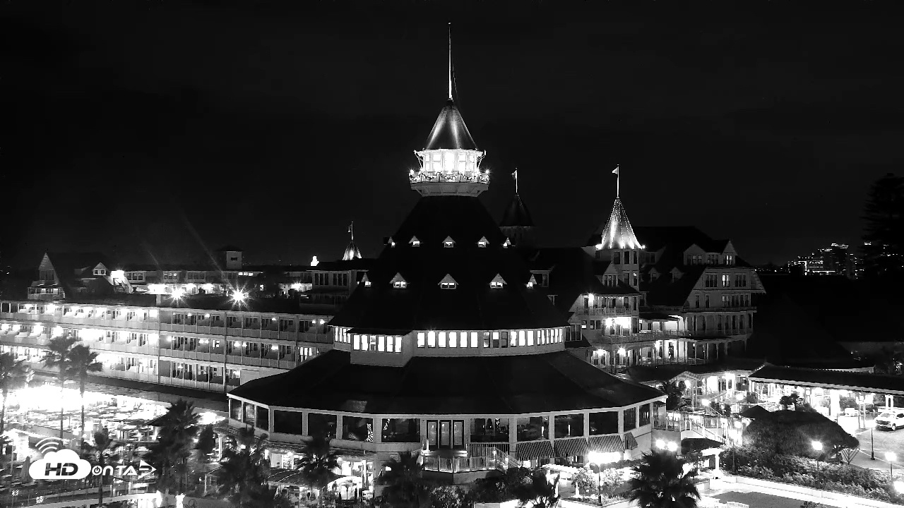 Snapshot of Hotel Del Coronado 4K Roaming Live Cam taken Dec 24, 2025, 4:29am PST