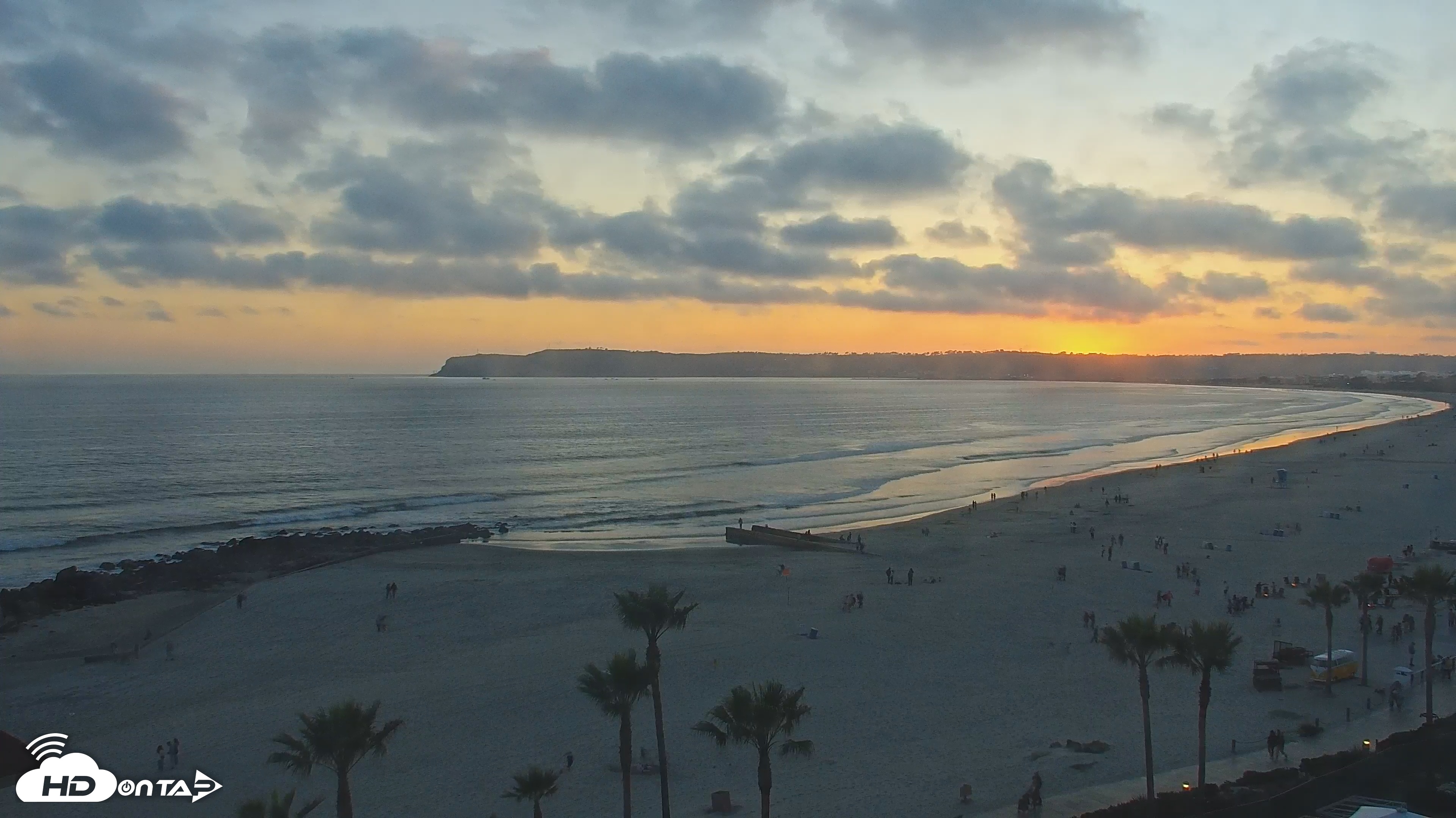 Snapshot of Hotel Del Coronado 4K Roaming Live Cam taken Apr 19, 2025, 7:21pm PDT