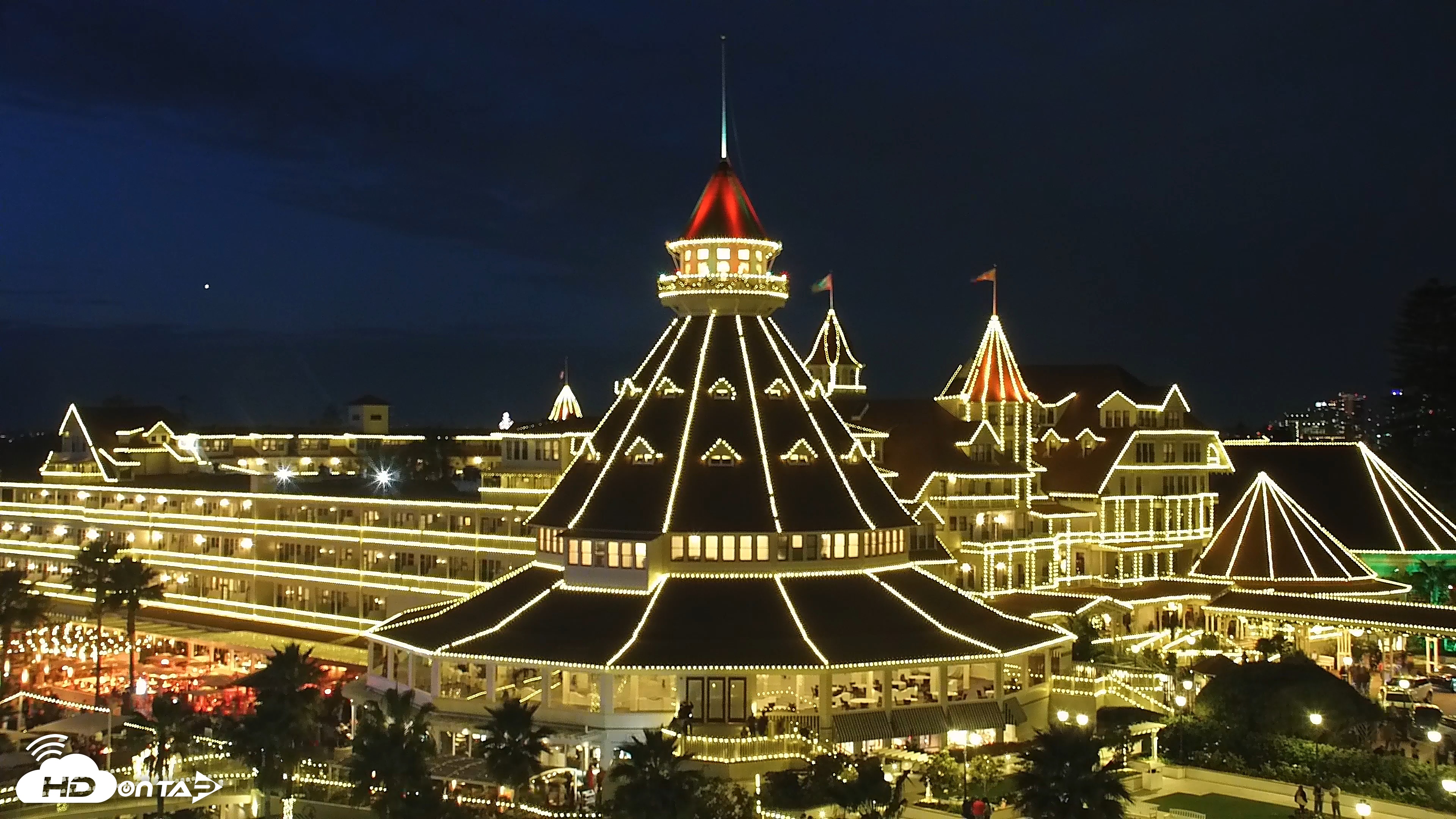 Snapshot of Hotel Del Coronado 4K Roaming Live Cam taken Dec 23, 2025, 5:21pm PST