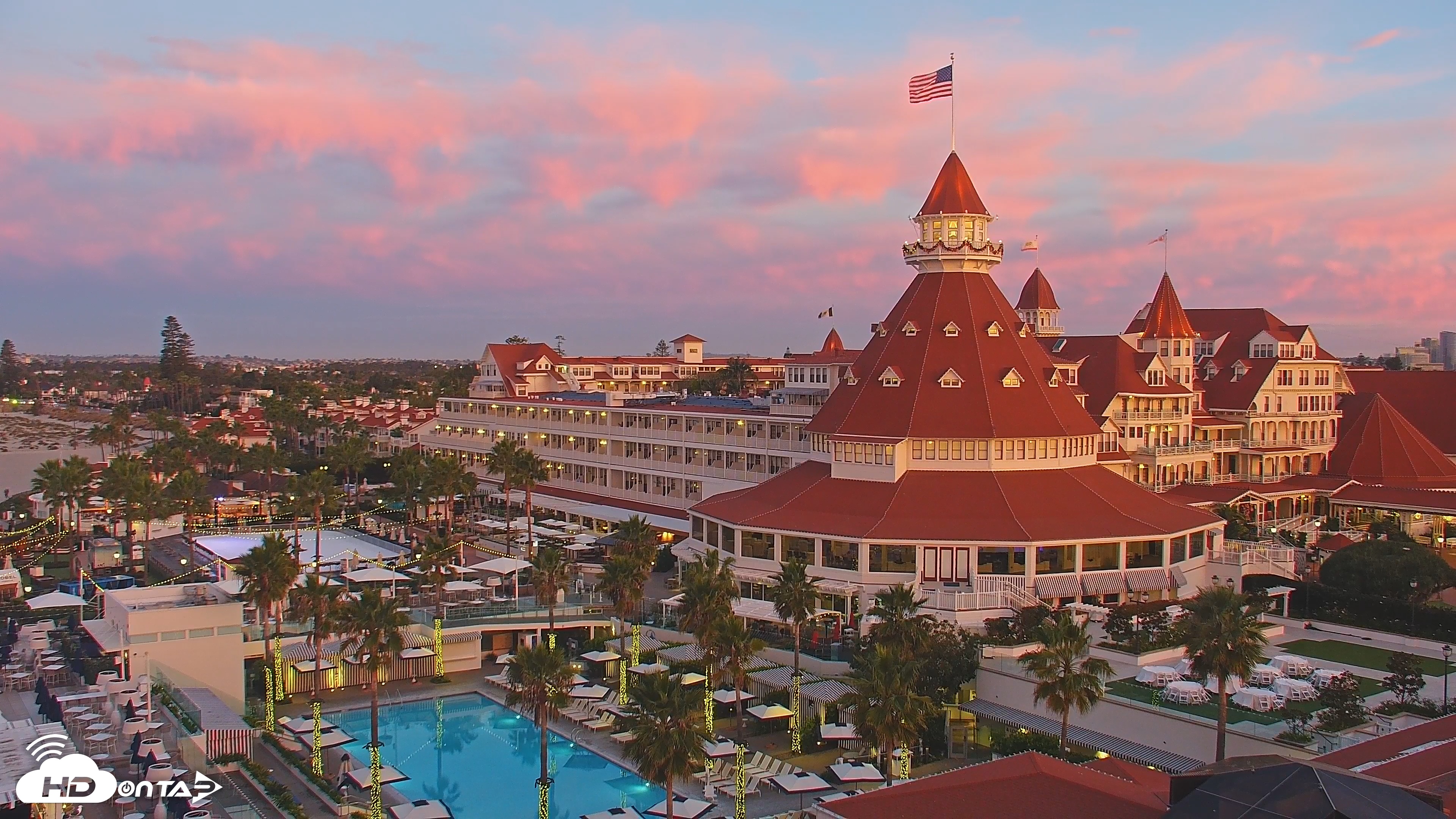 Snapshot of Hotel Del Coronado 4K Roaming Live Cam taken Dec 4, 2025, 6:29am PST