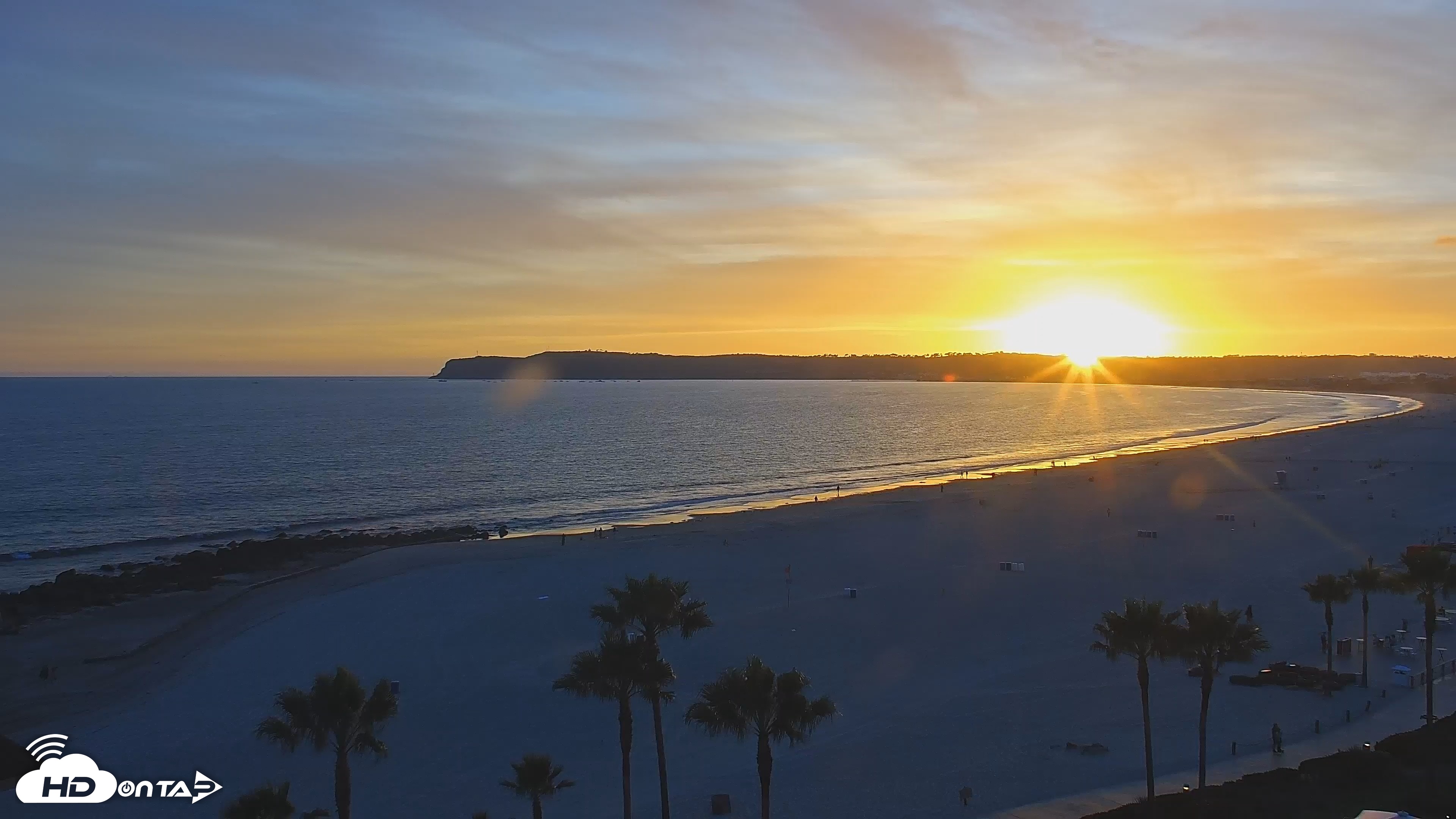 Snapshot of Hotel Del Coronado 4K Roaming Live Cam taken Apr 20, 2026, 7:17pm PDT