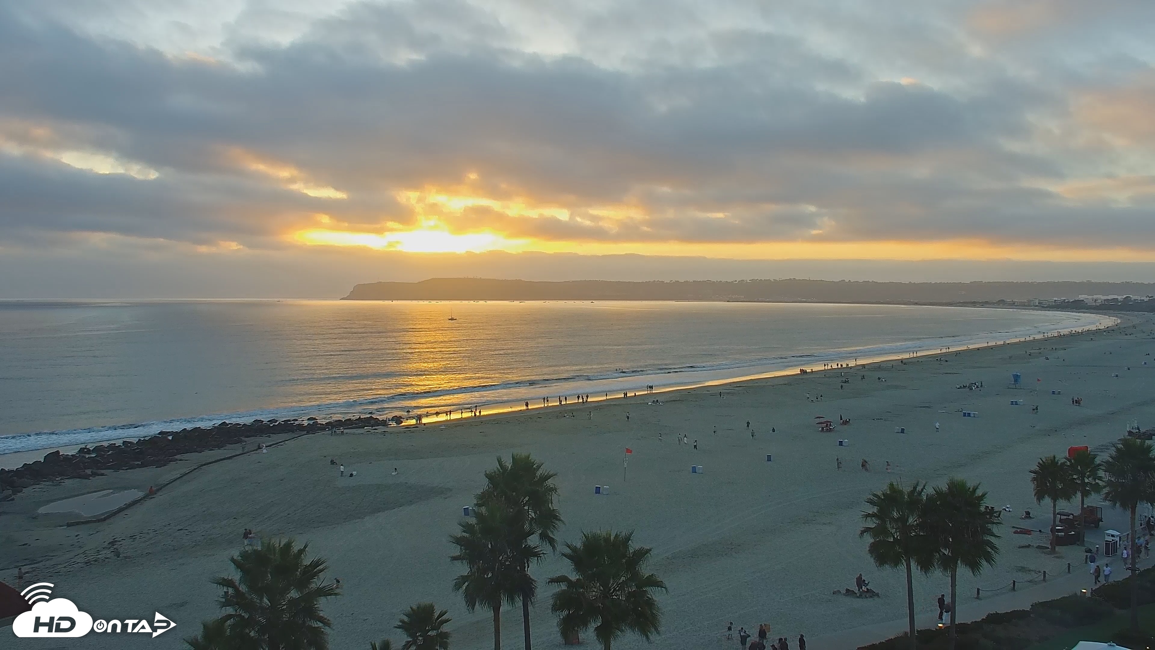 Snapshot of Hotel Del Coronado 4K Roaming Live Cam taken Oct 12, 2025, 6:08pm PDT