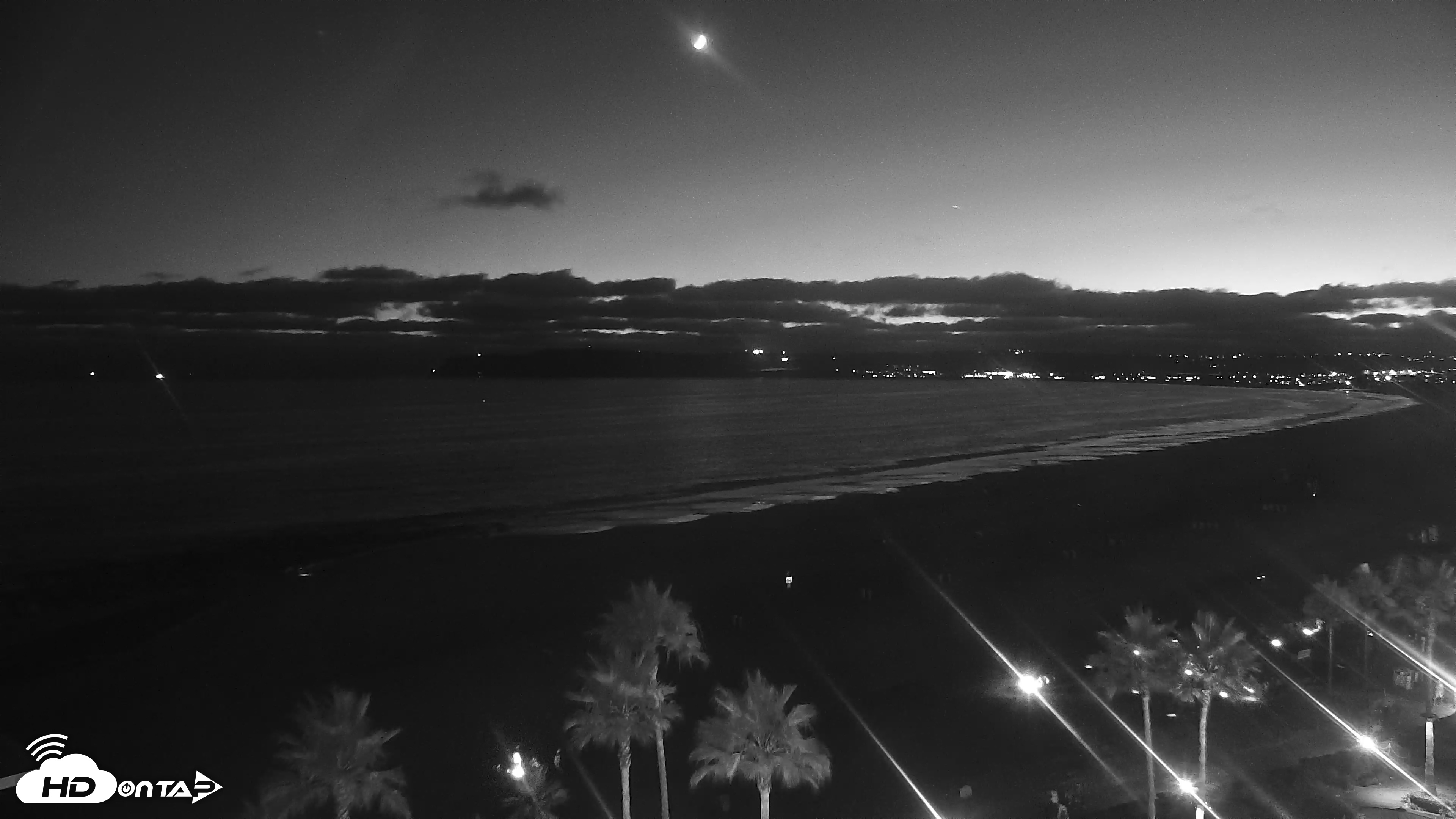 Snapshot of Hotel Del Coronado 4K Roaming Live Cam taken Jul 27, 2025, 8:37pm PDT