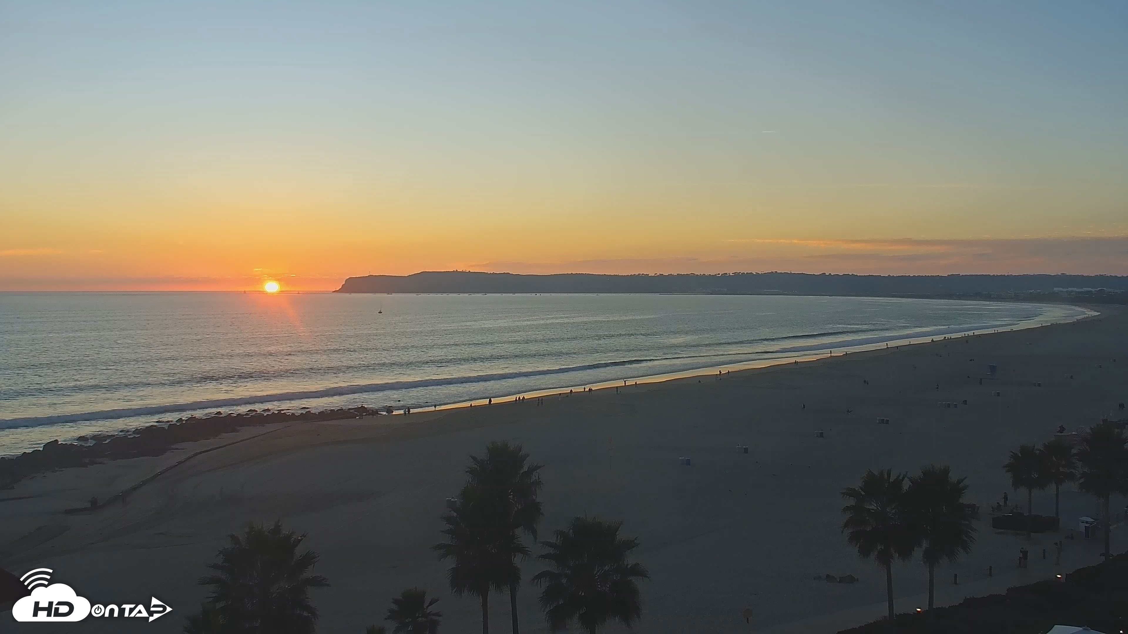 Snapshot of Hotel Del Coronado 4K Roaming Live Cam taken Nov 3, 2025, 4:54pm PST