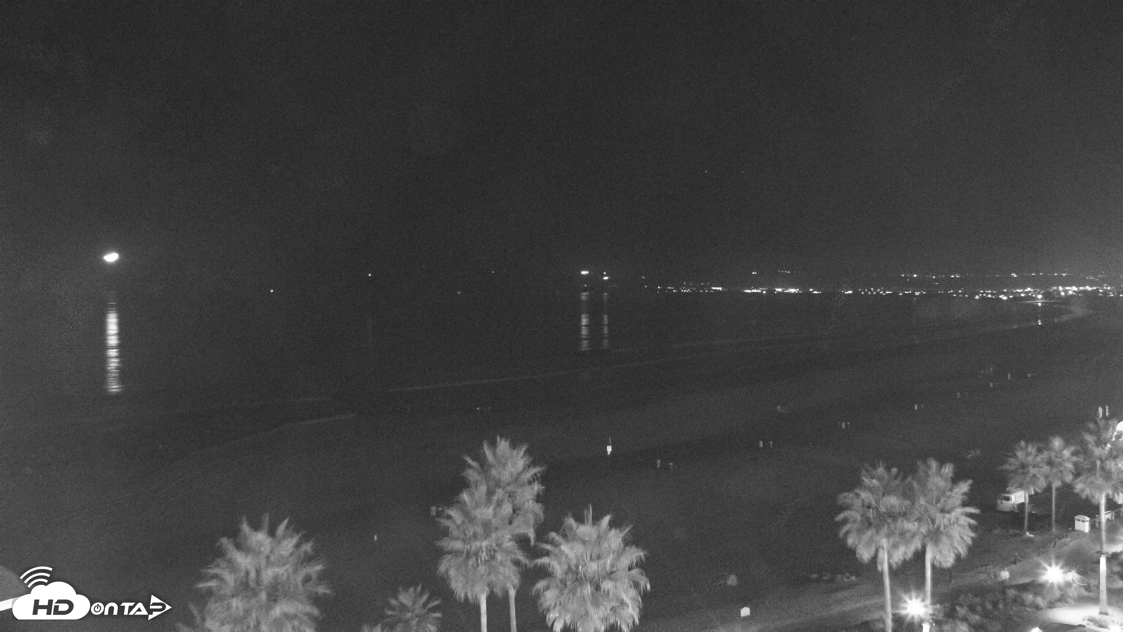 Snapshot of Hotel Del Coronado 4K Roaming Live Cam taken Nov 25, 2025, 9:12pm PST