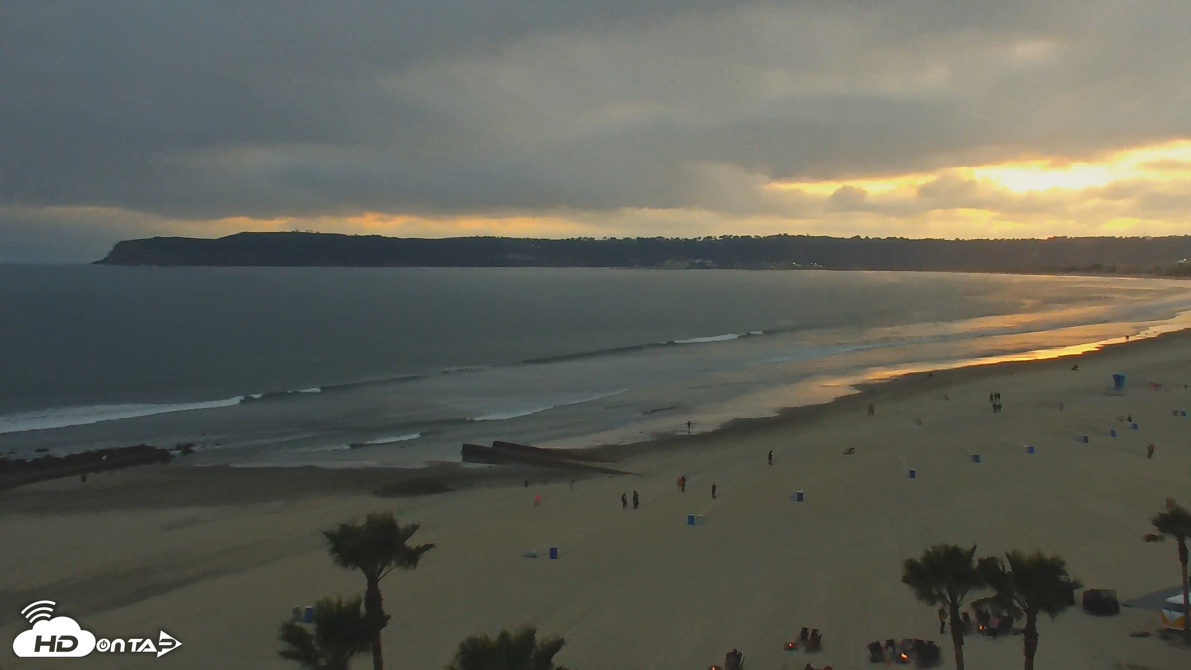 Snapshot of Hotel Del Coronado 4K Roaming Live Cam taken May 2, 2025, 7:29pm PDT