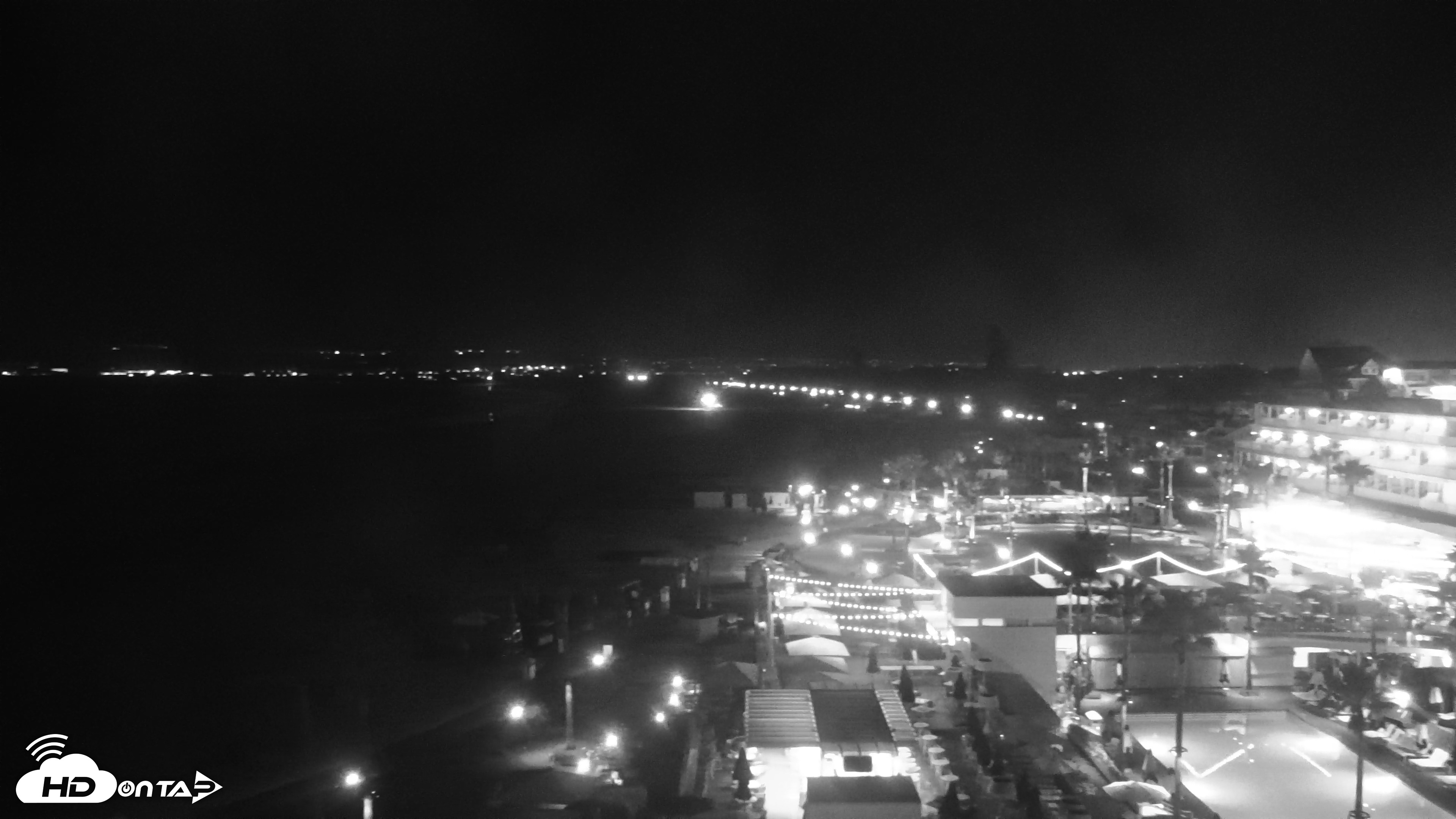 Snapshot of Hotel Del Coronado 4K Roaming Live Cam taken Jul 26, 2026, 2:06am PDT