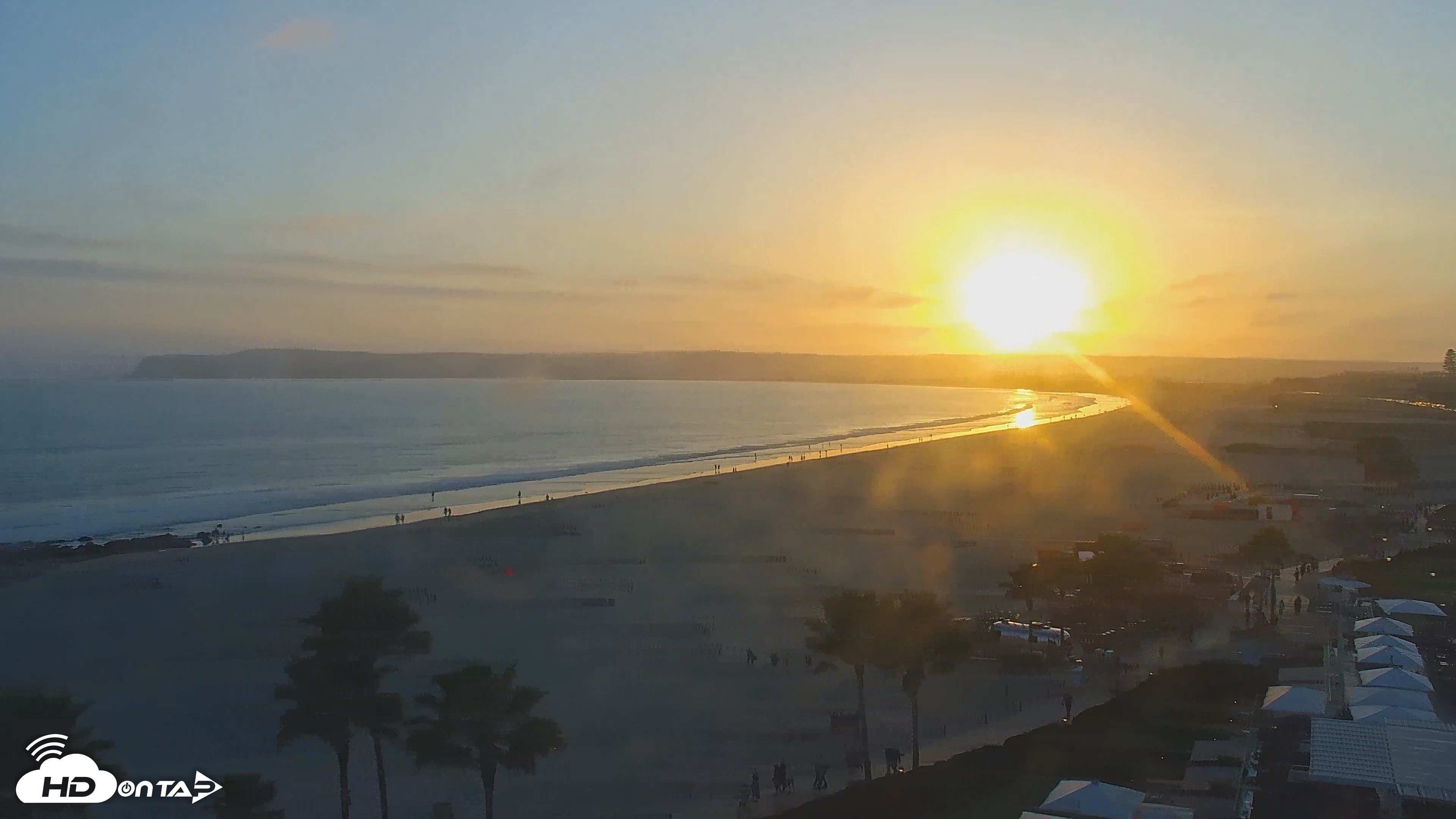 Snapshot of Hotel Del Coronado 4K Roaming Live Cam taken Jul 17, 2026, 7:40pm PDT