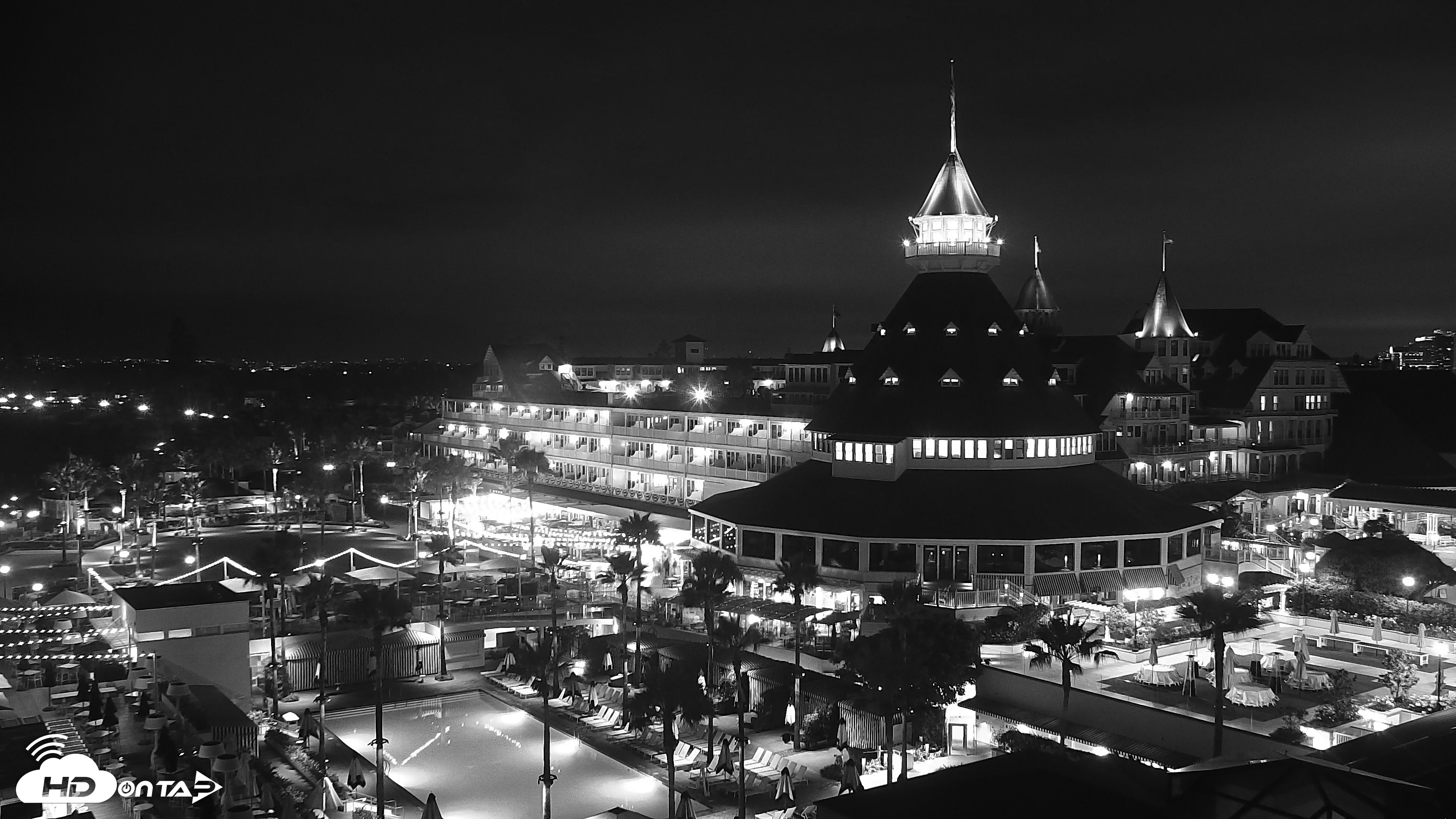 Snapshot of Hotel Del Coronado 4K Roaming Live Cam taken Jun 17, 2026, 10:28pm PDT
