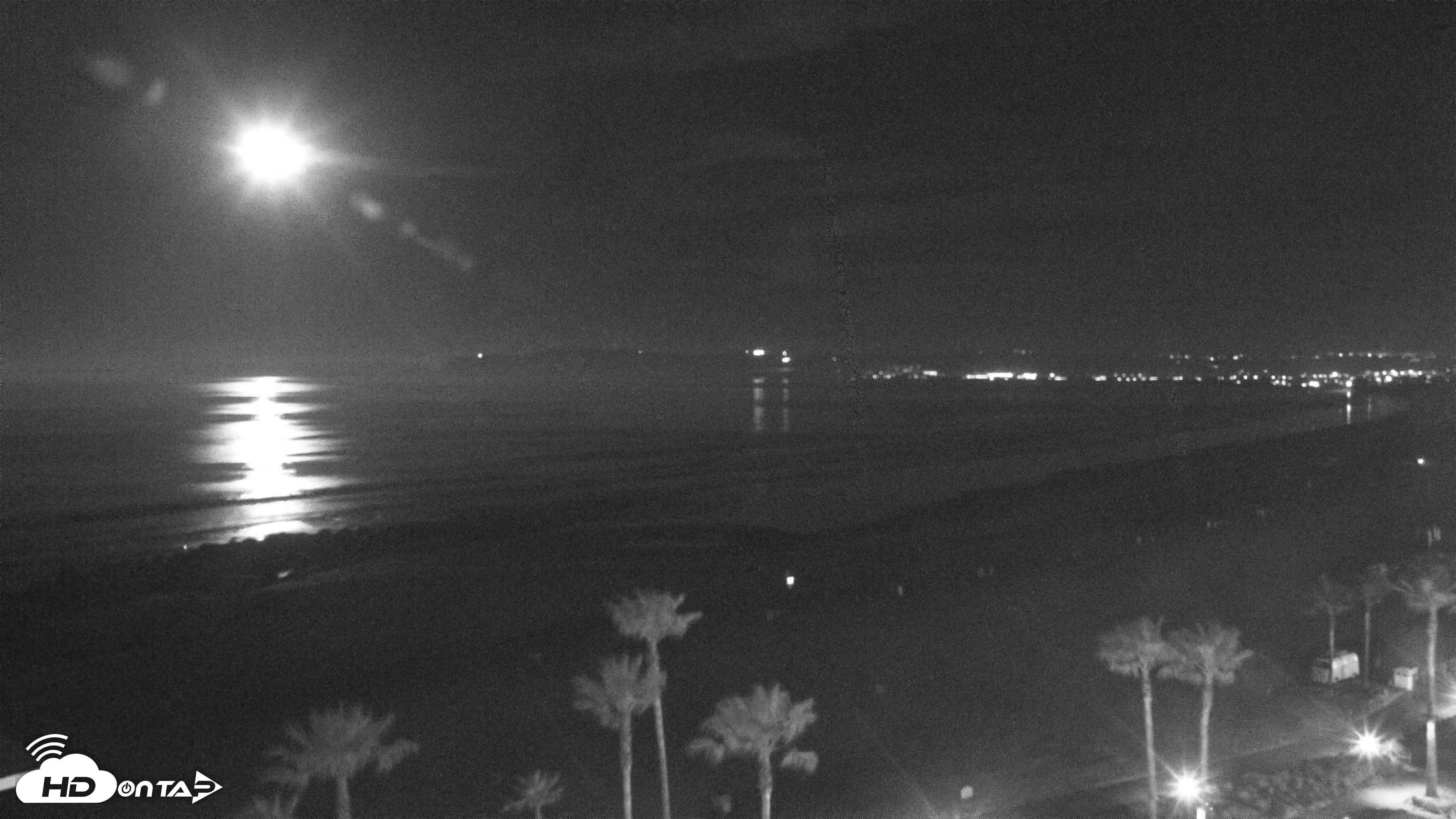Snapshot of Hotel Del Coronado 4K Roaming Live Cam taken May 10, 2025, 3:45am PDT