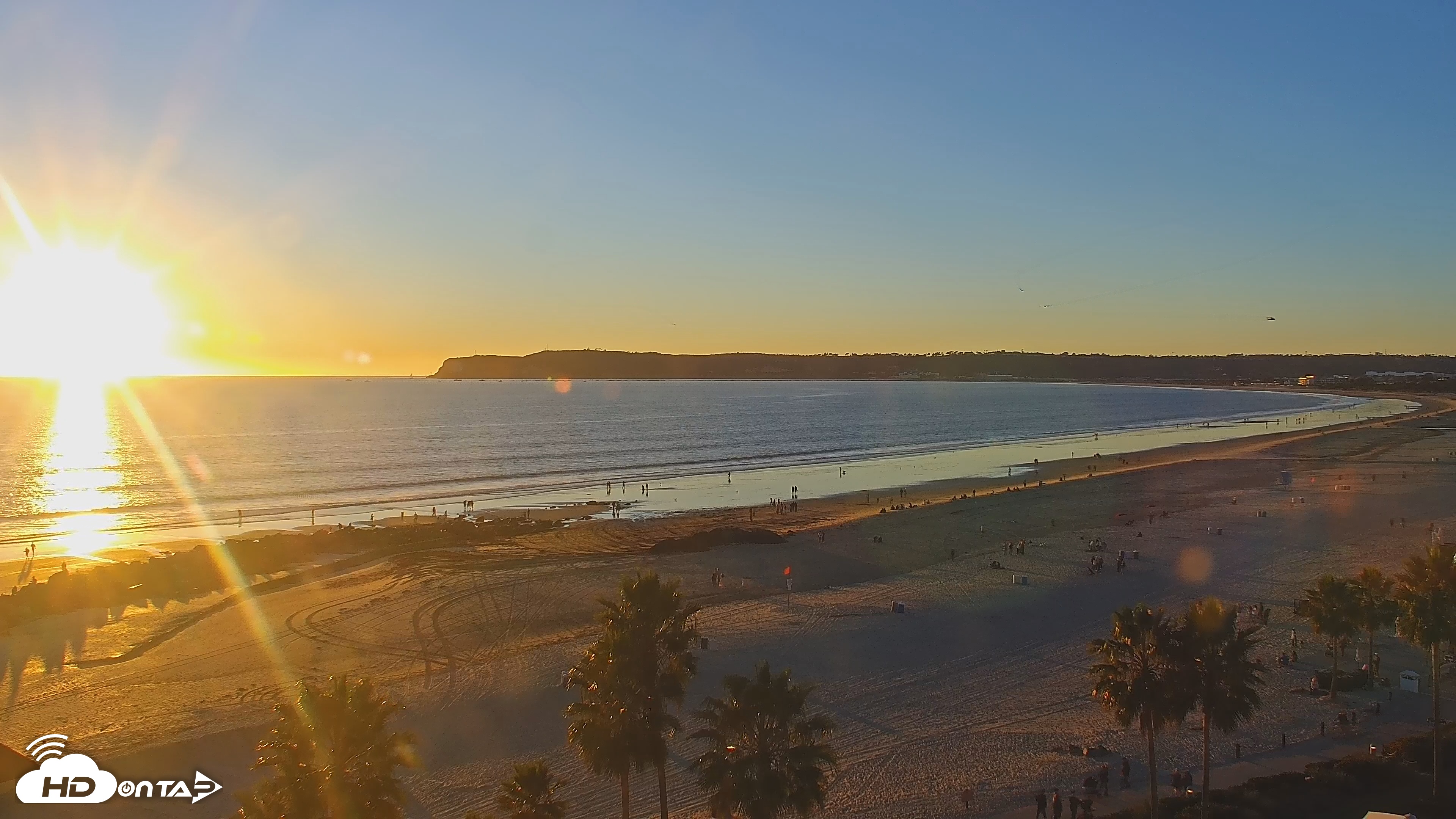 Snapshot of Hotel Del Coronado 4K Roaming Live Cam taken Dec 5, 2025, 4:27pm PST