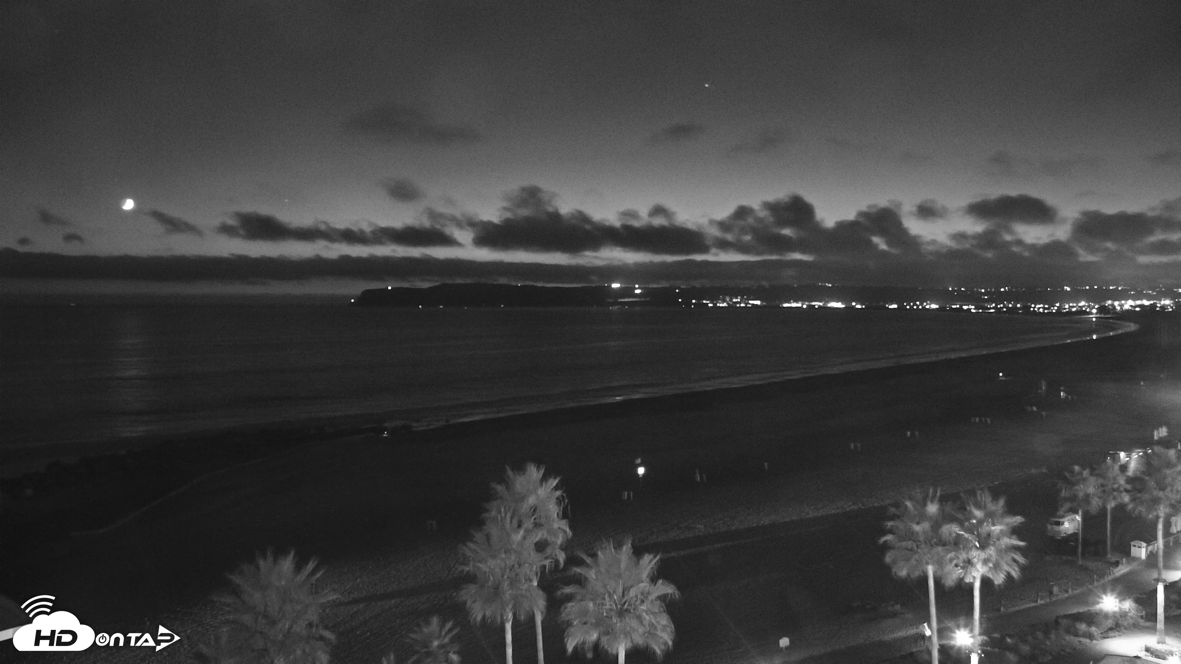 Snapshot of Hotel Del Coronado 4K Roaming Live Cam taken Sep 24, 2025, 7:34pm PDT