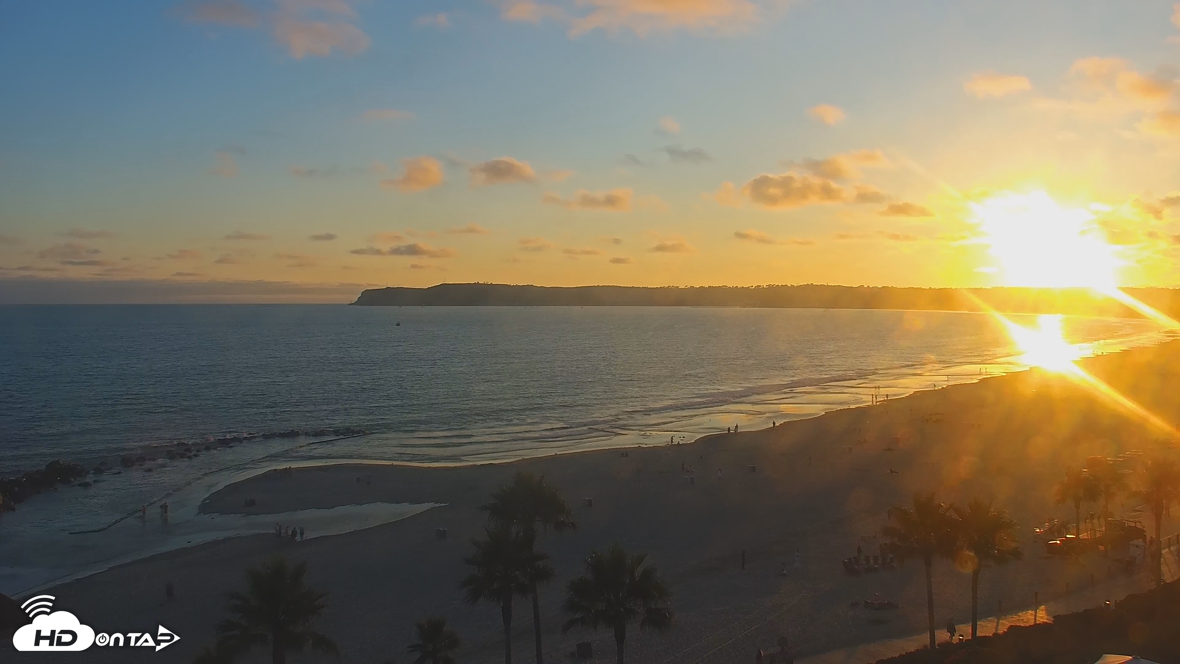 Snapshot of Hotel Del Coronado 4K Roaming Live Cam taken Jul 22, 2025, 7:39pm PDT