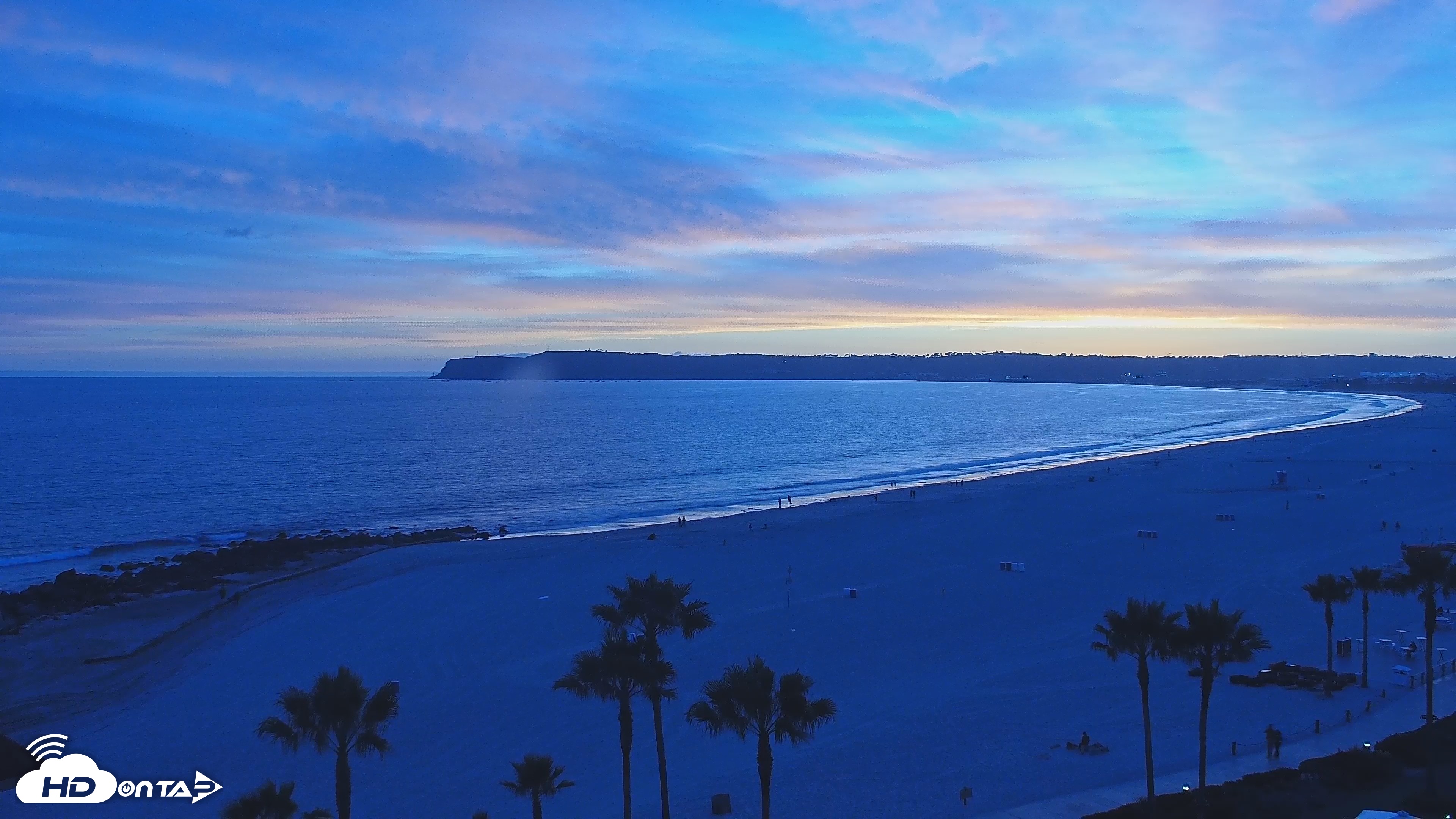 Snapshot of Hotel Del Coronado 4K Roaming Live Cam taken Apr 20, 2026, 7:30pm PDT