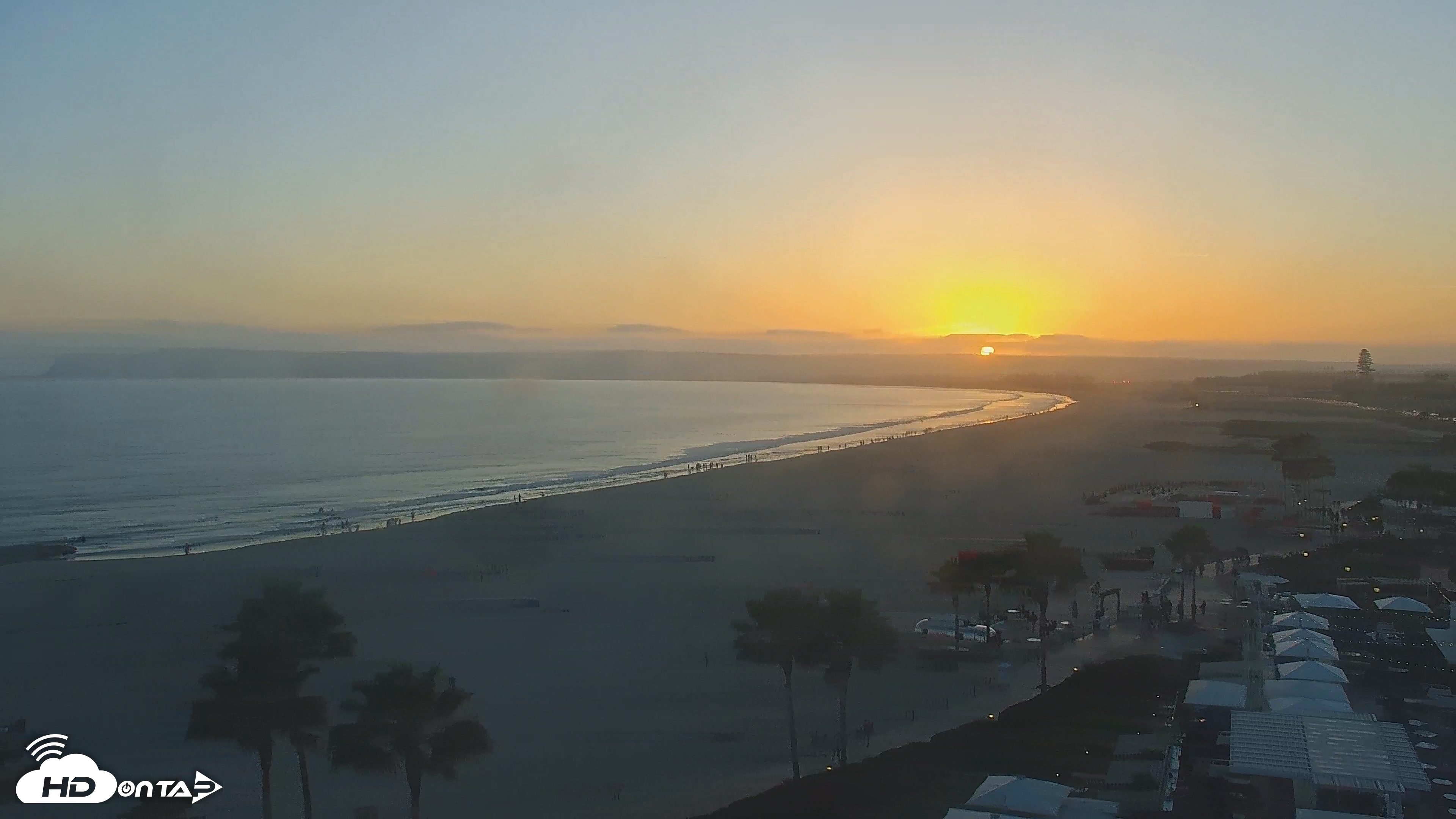 Snapshot of Hotel Del Coronado 4K Roaming Live Cam taken Jul 15, 2026, 7:50pm PDT