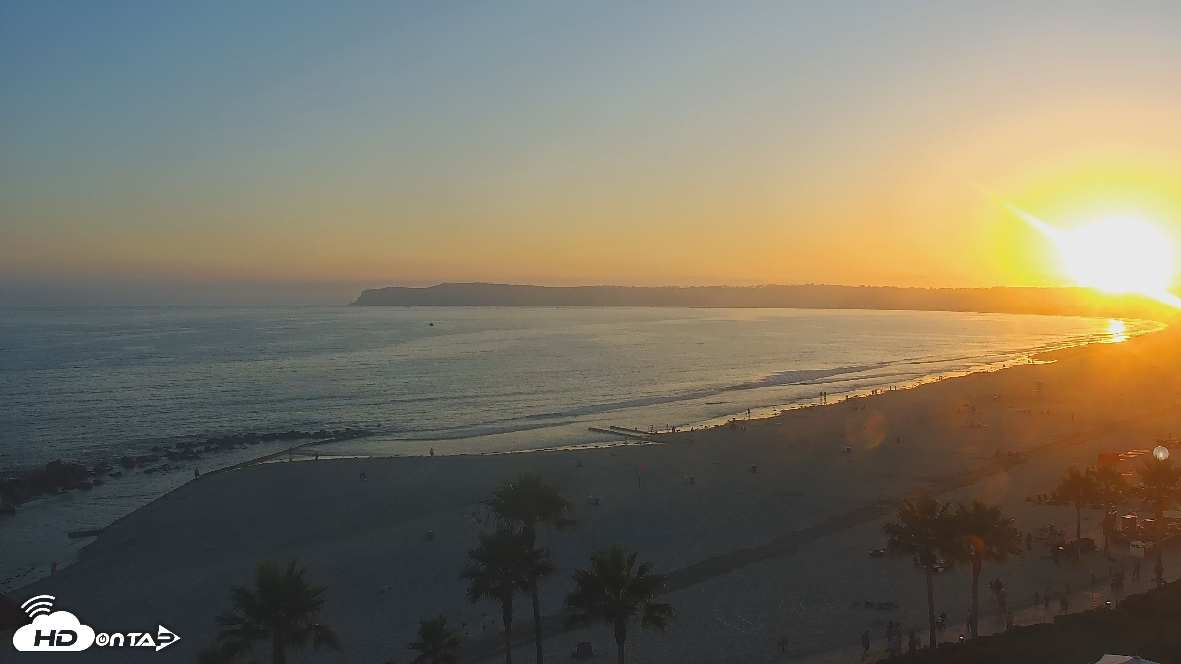 Snapshot of Hotel Del Coronado 4K Roaming Live Cam taken Jul 10, 2025, 7:48pm PDT