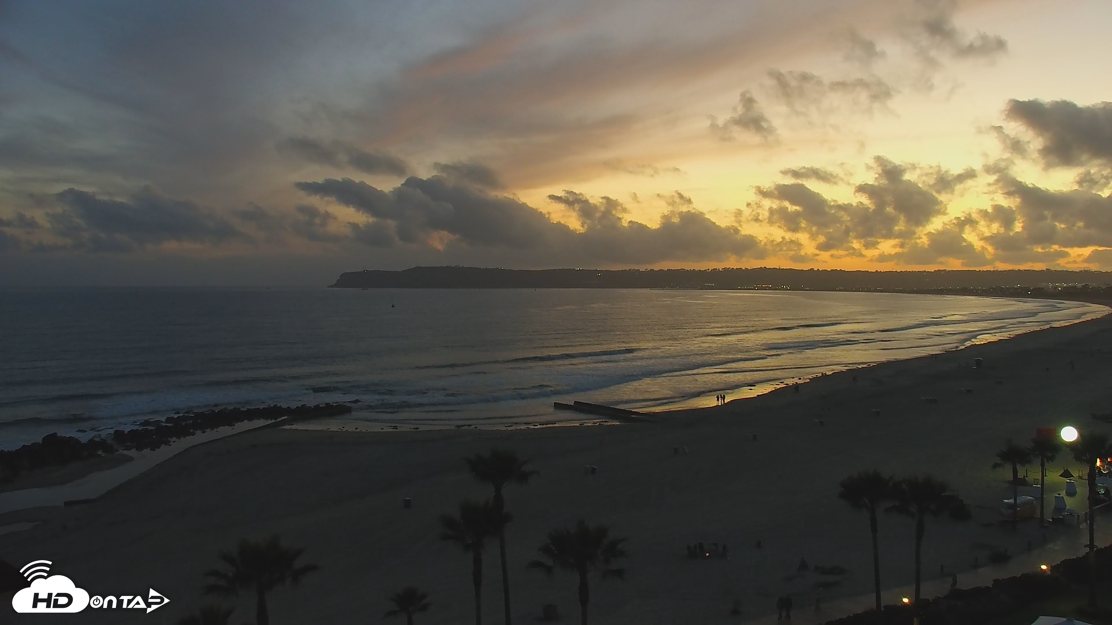 Snapshot of Hotel Del Coronado 4K Roaming Live Cam taken May 14, 2025, 7:59pm PDT