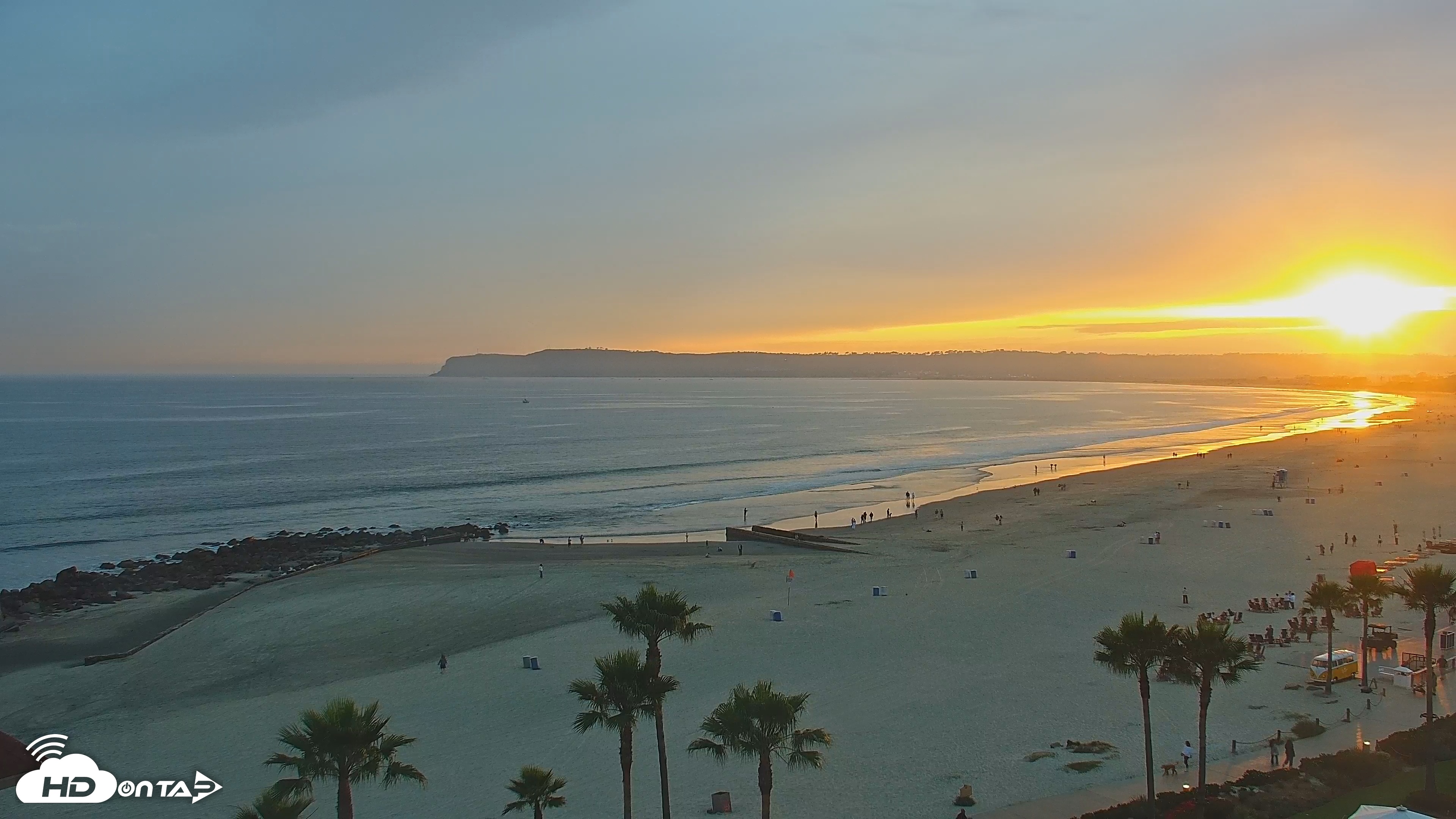 Snapshot of Hotel Del Coronado 4K Roaming Live Cam taken May 31, 2025, 7:36pm PDT