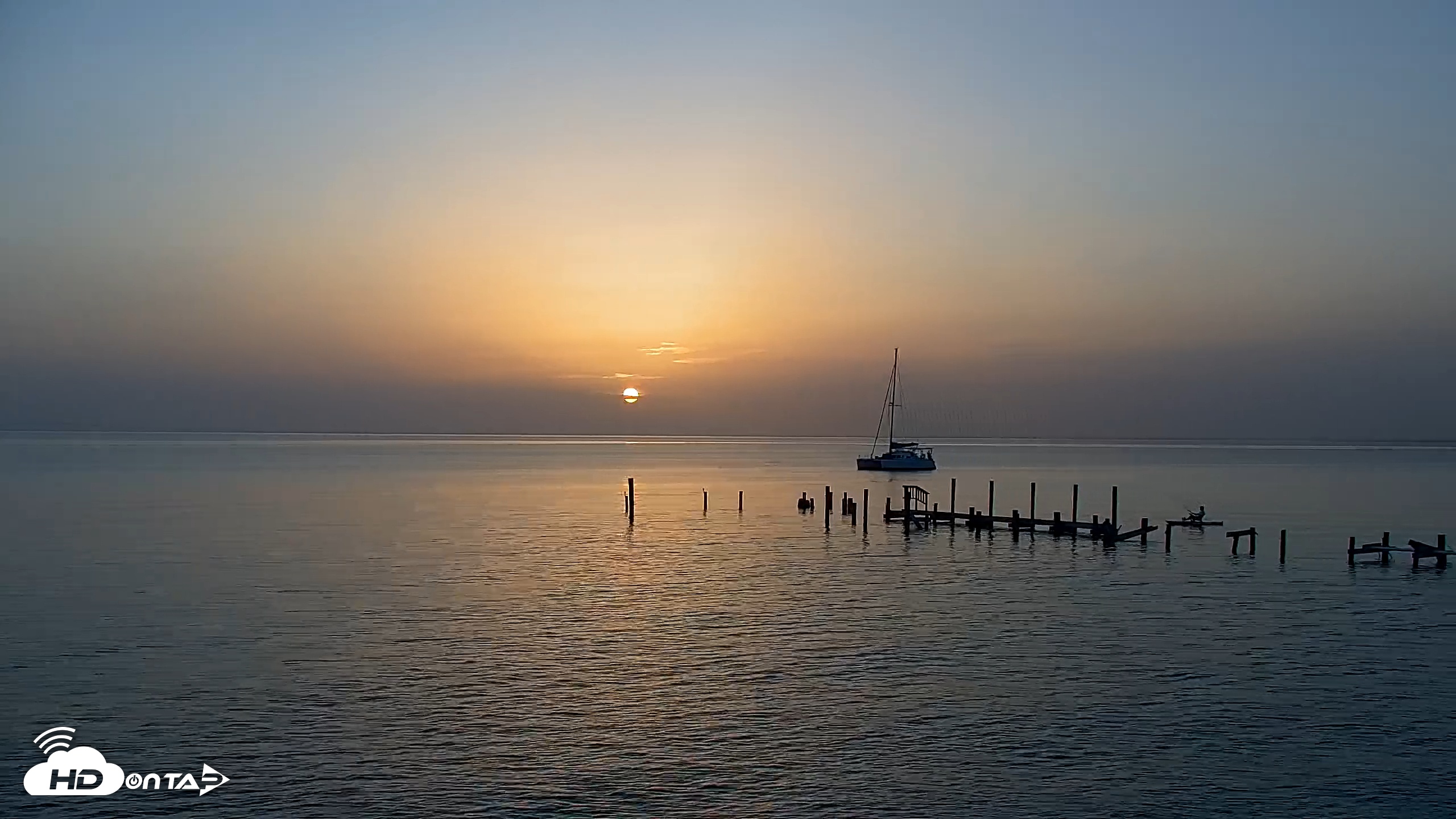 Snapshot of Rod & Reel Pier Live Webcam taken Jun 6, 2025, 6:47am EDT