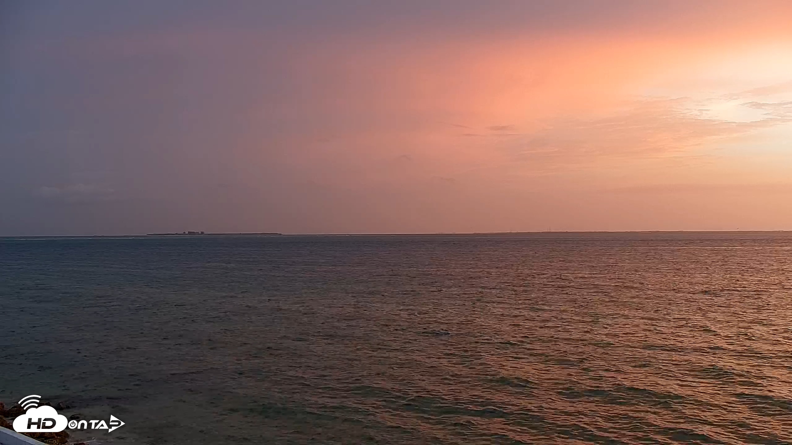 Snapshot of Rod & Reel Pier Live Webcam taken Jun 13, 2025, 6:33am EDT