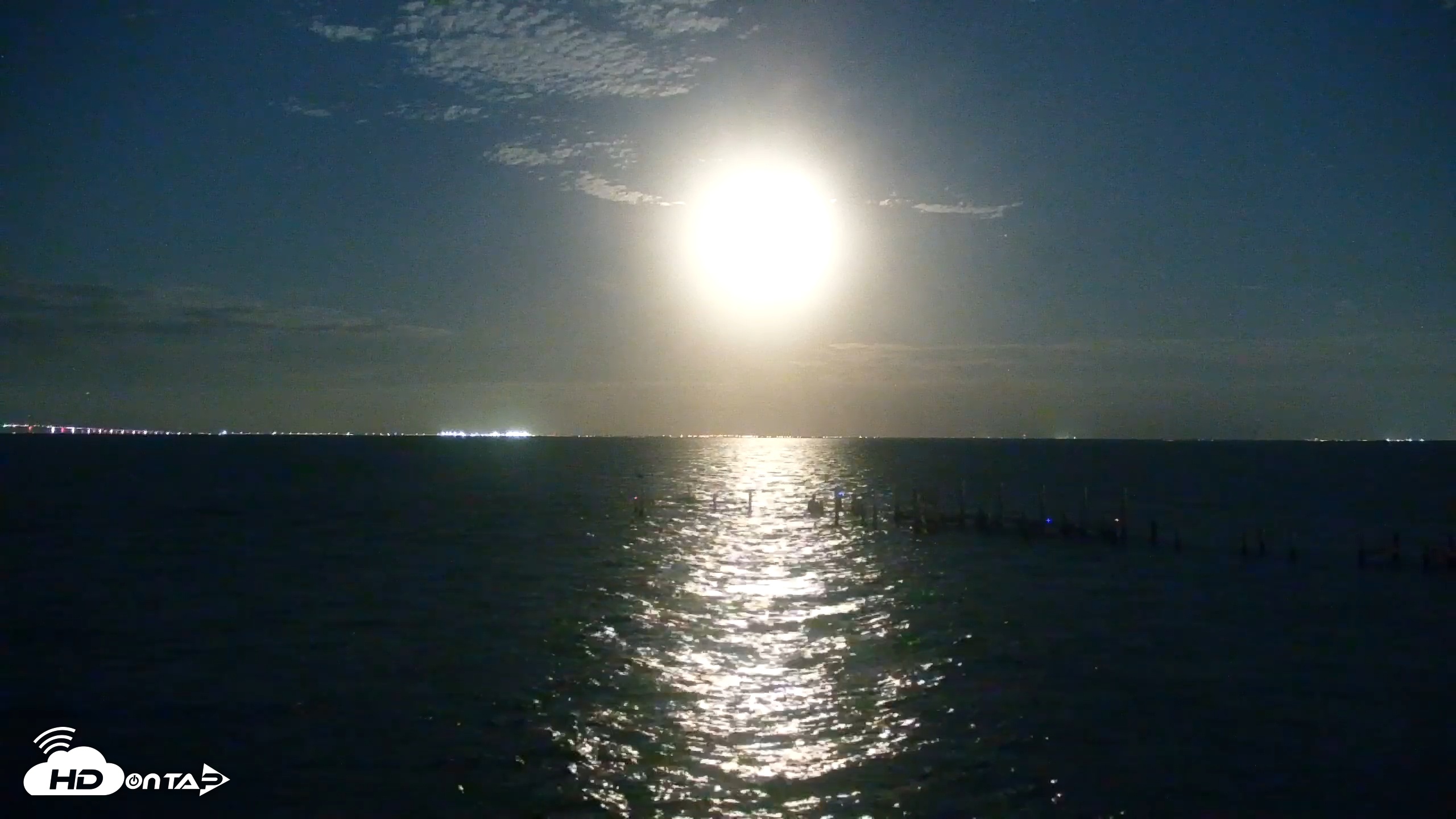 Snapshot of Rod & Reel Pier Live Webcam taken Nov 5, 2025, 6:26pm EST