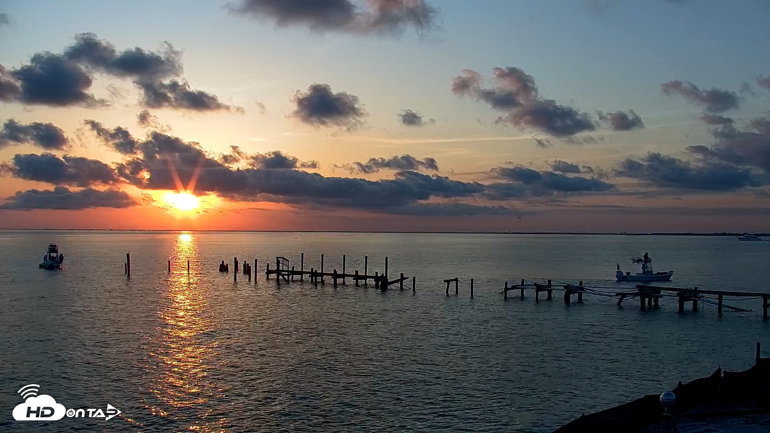 Snapshot of Rod & Reel Pier Live Webcam taken May 18, 2025, 6:53am EDT