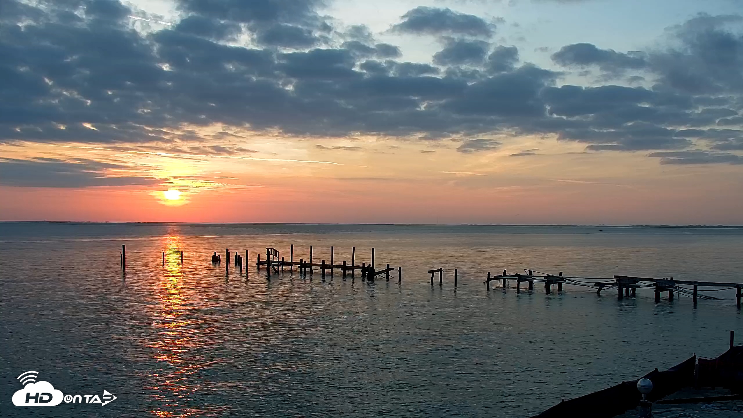 Snapshot of Rod & Reel Pier Live Webcam taken May 20, 2025, 6:52am EDT